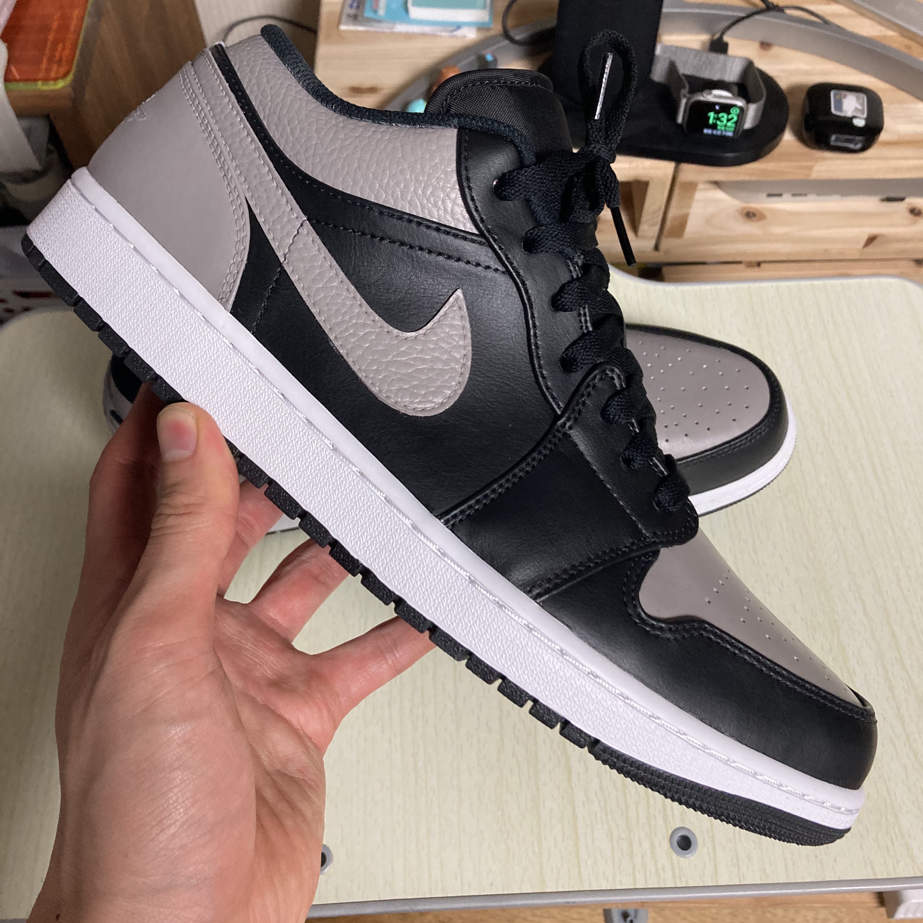 Jordan 1 Low Crimson Tint 착용 스타일 - 1