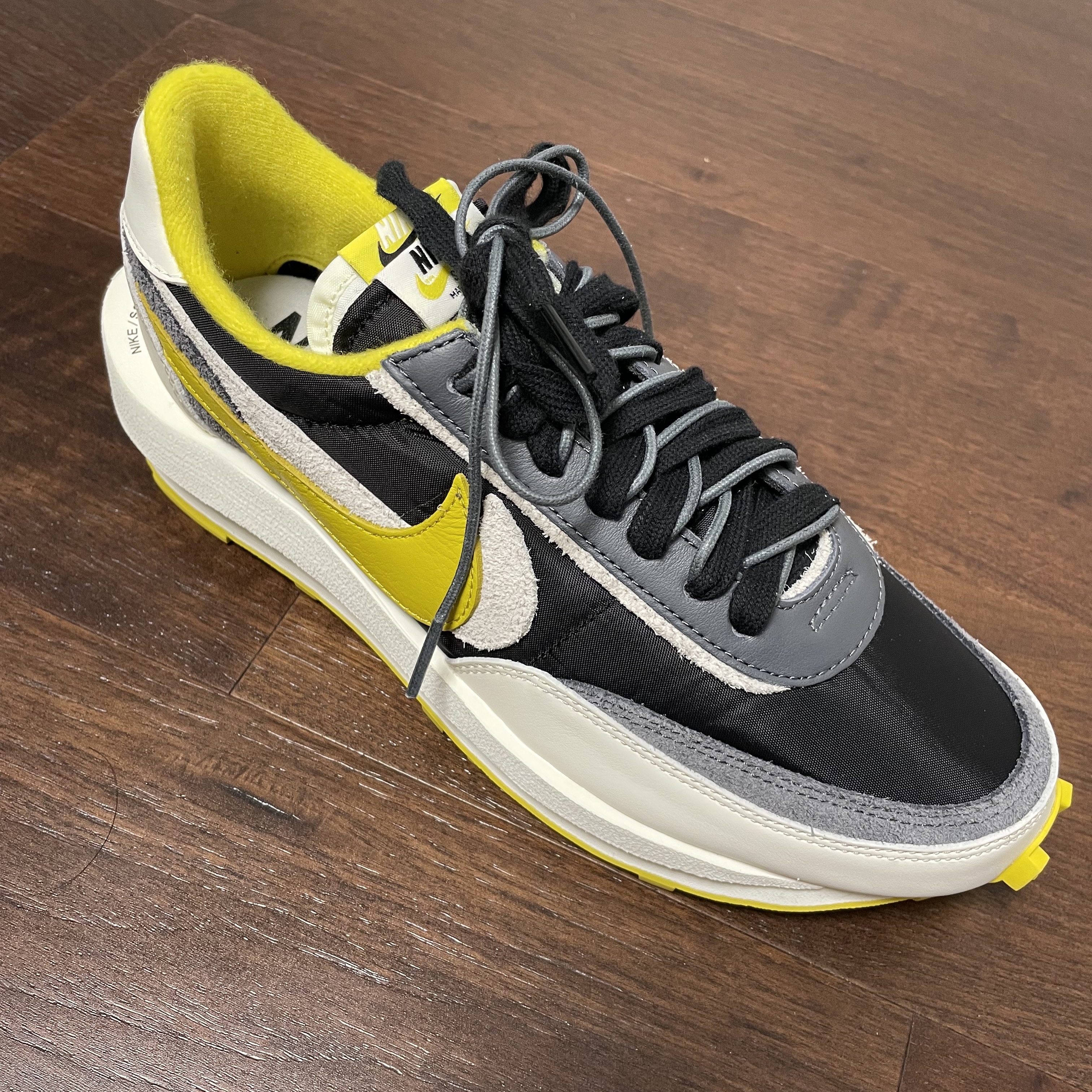 Nike x Sacai x Undercover LDWaffle Black Bright Citron 착용 스타일 - 2