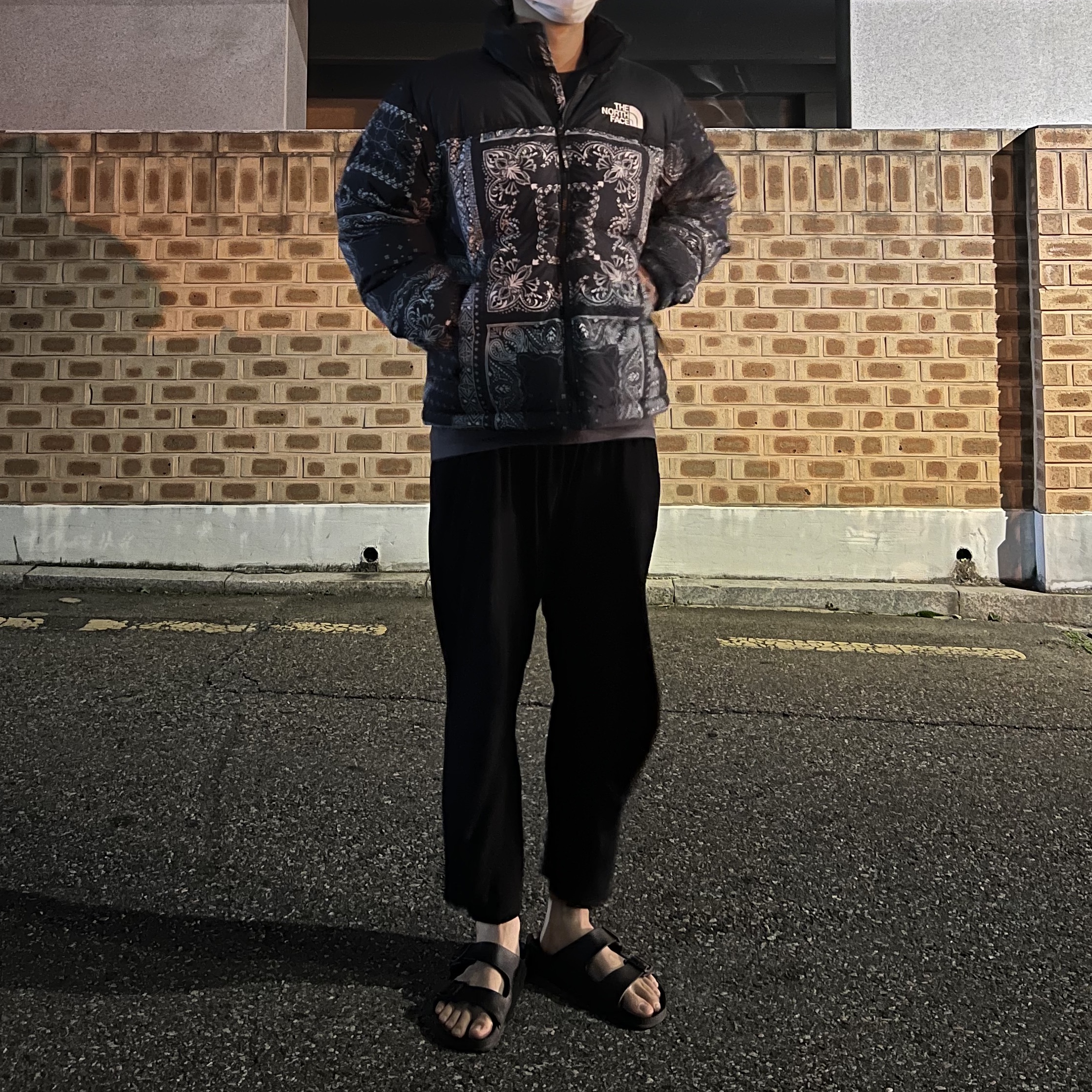 The North Face 1996 Novelty Nuptse Jacket Dark Navy 착용 스타일