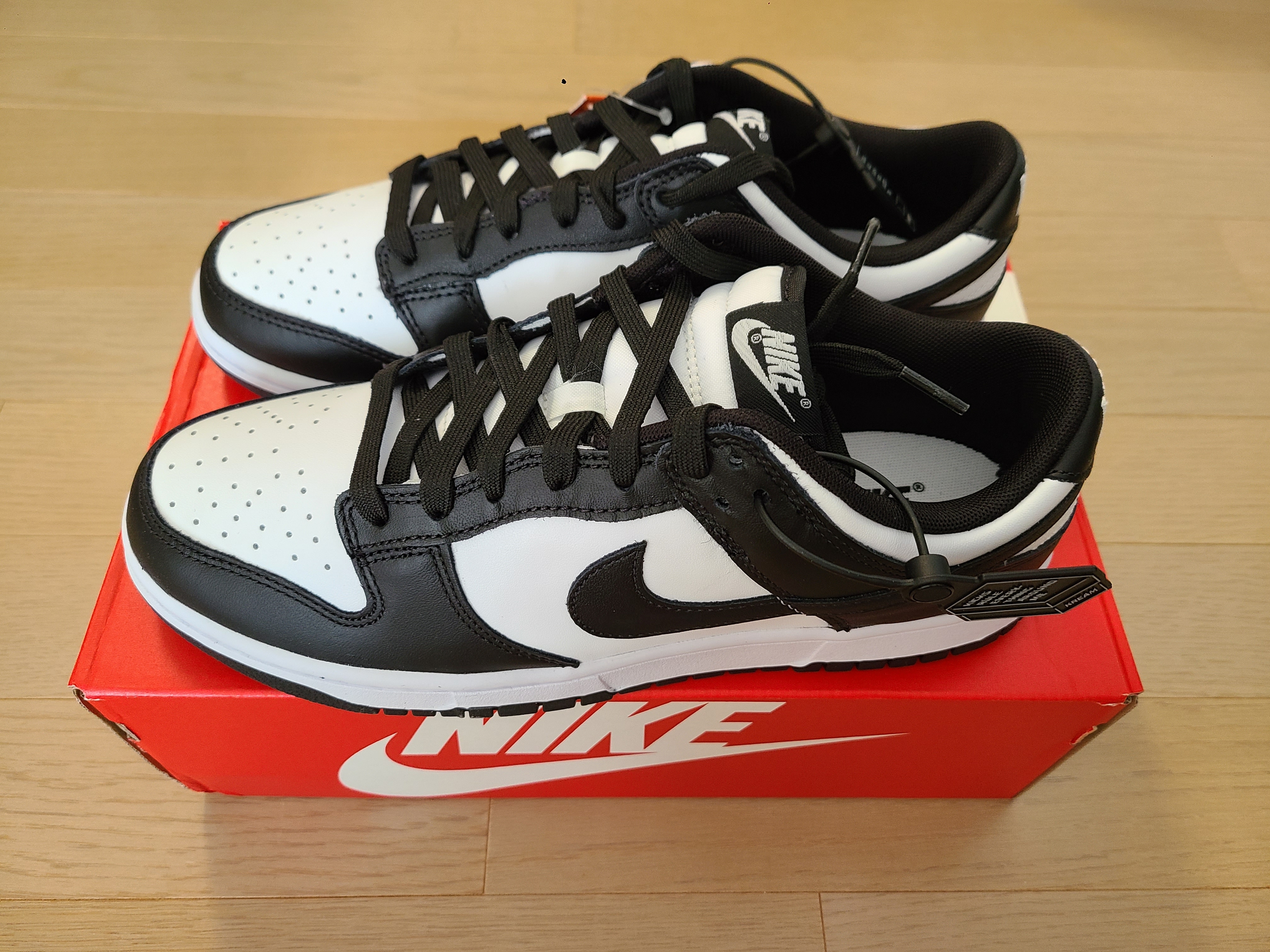 Nike Dunk Low Retro Black 착용 스타일