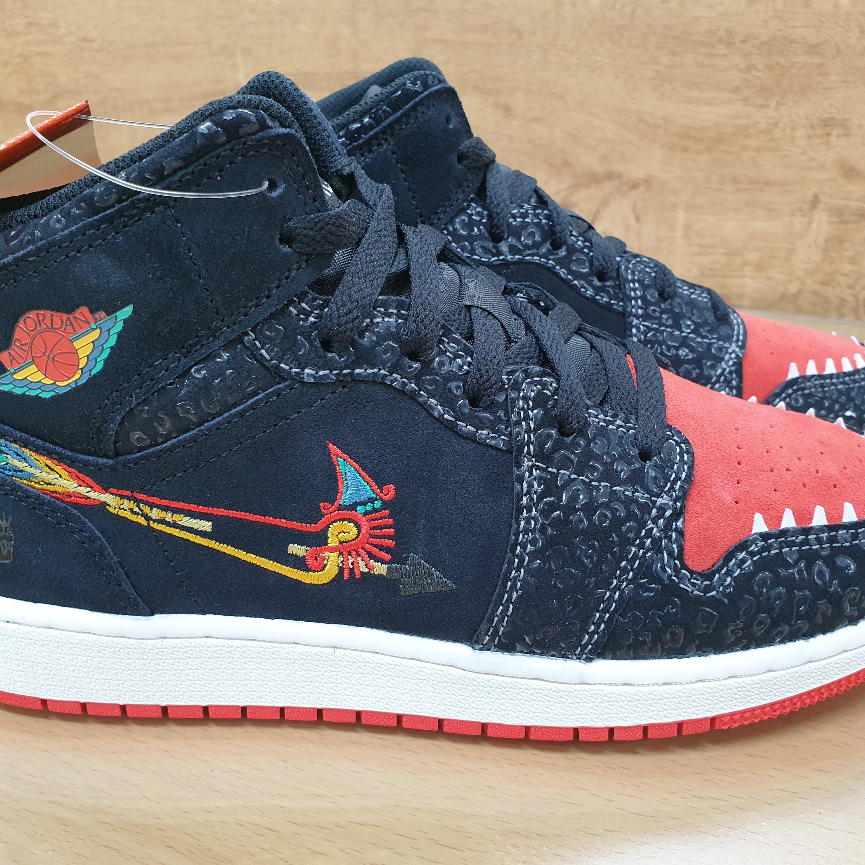 (GS) Jordan 1 Mid SE Siempre Familia 착용 스타일 - 1