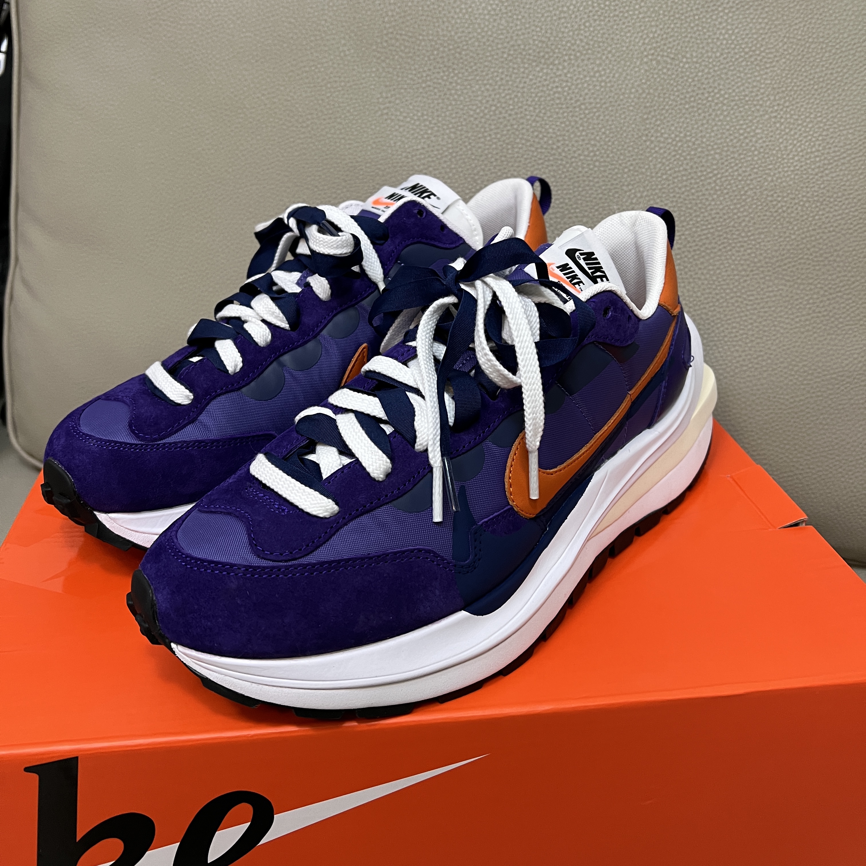IAB Studio x Obey Eyes Icon Hoodie Oceana, Nike x Sacai VaporWaffle Dark Iris 착용 스타일 - 3