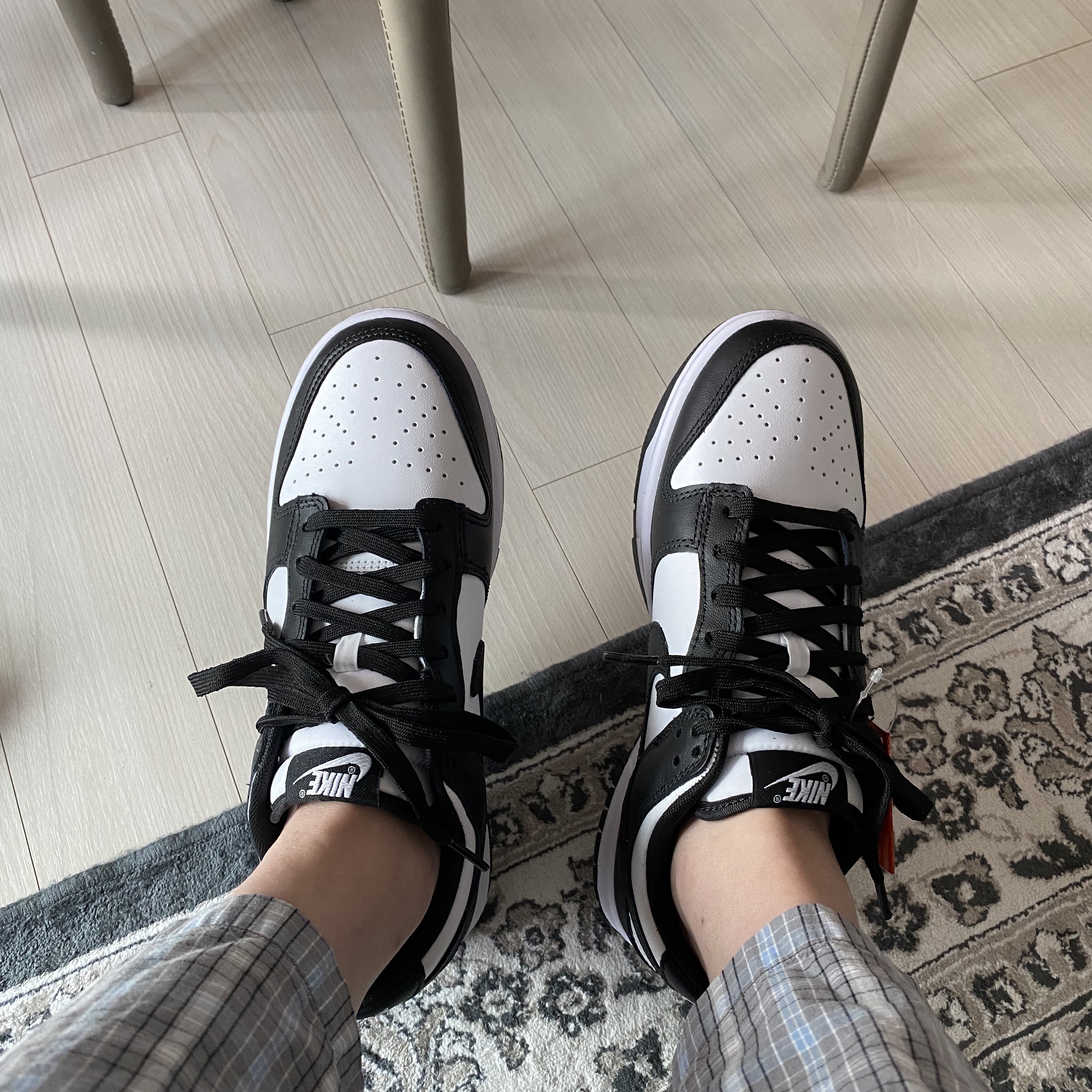 Nike Dunk Low Retro Black 착용 스타일