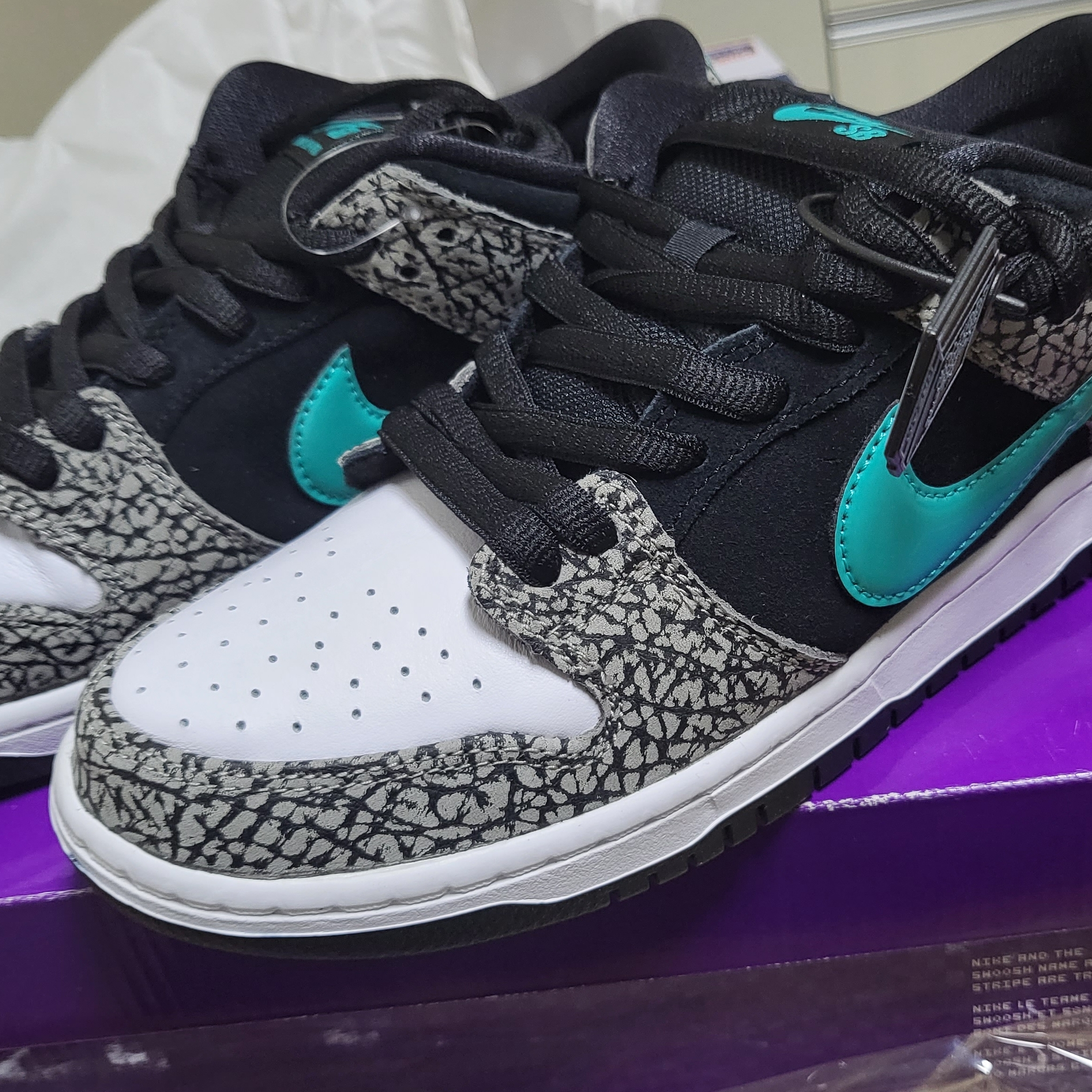 Nike SB Dunk Low Pro Clear Jade, Supreme Marble 6-Panel Black - 20FW 착용 스타일 - 3