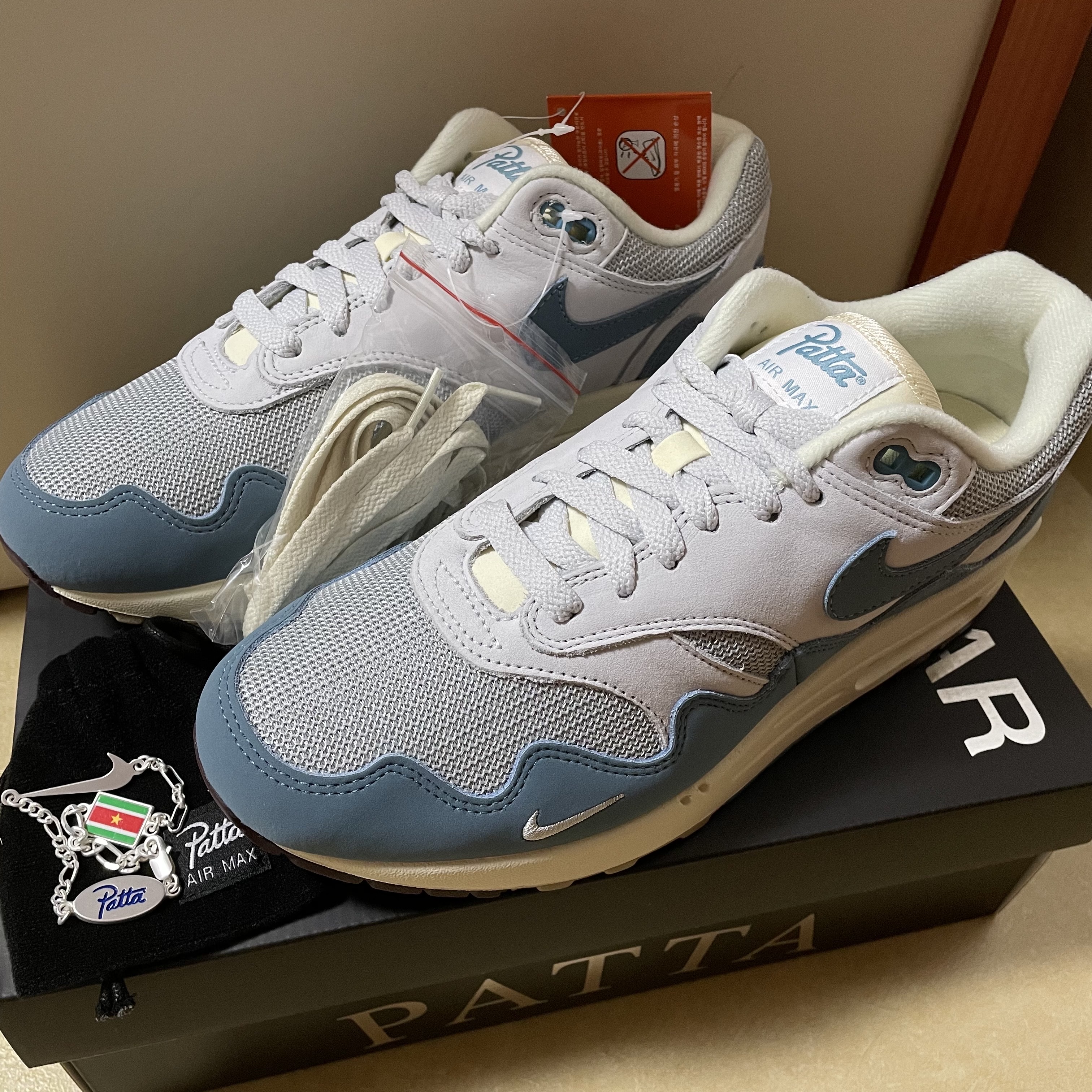 Nike x Patta Air Max 1 Noise Aqua 착용 스타일