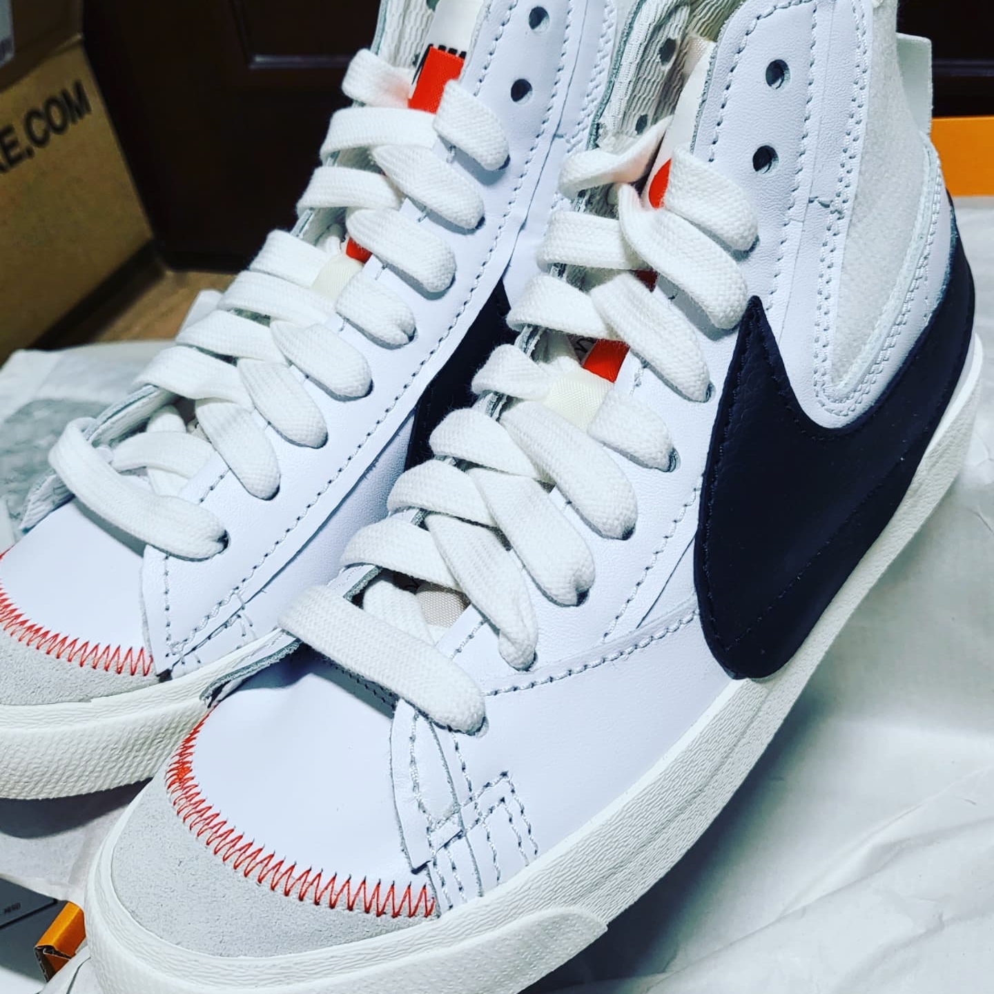 Nike Blazer Mid '77 Jumbo White and Black 착용 스타일 - 3