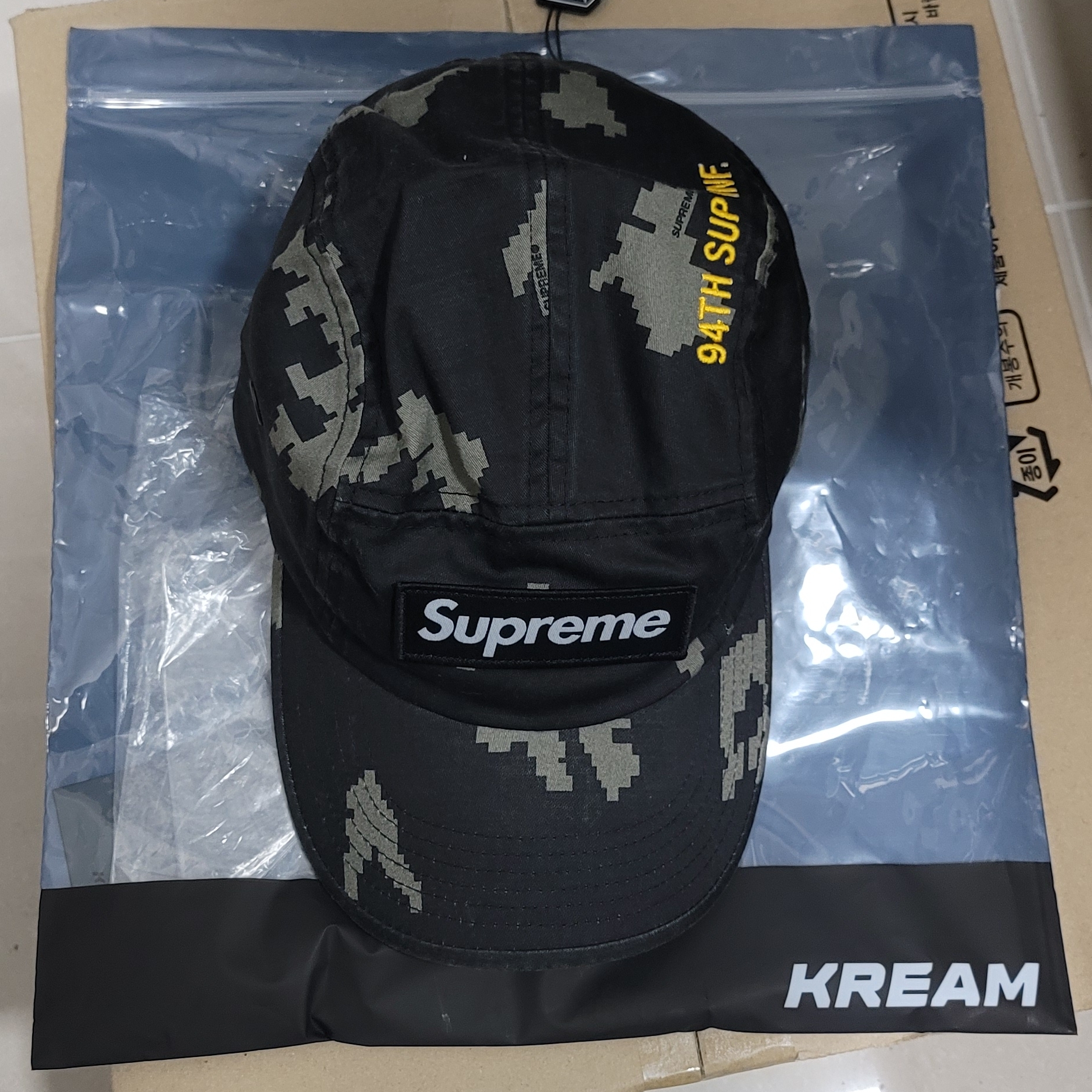 Supreme Military Camp Cap Black Russian Camo - 21FW 착용 스타일