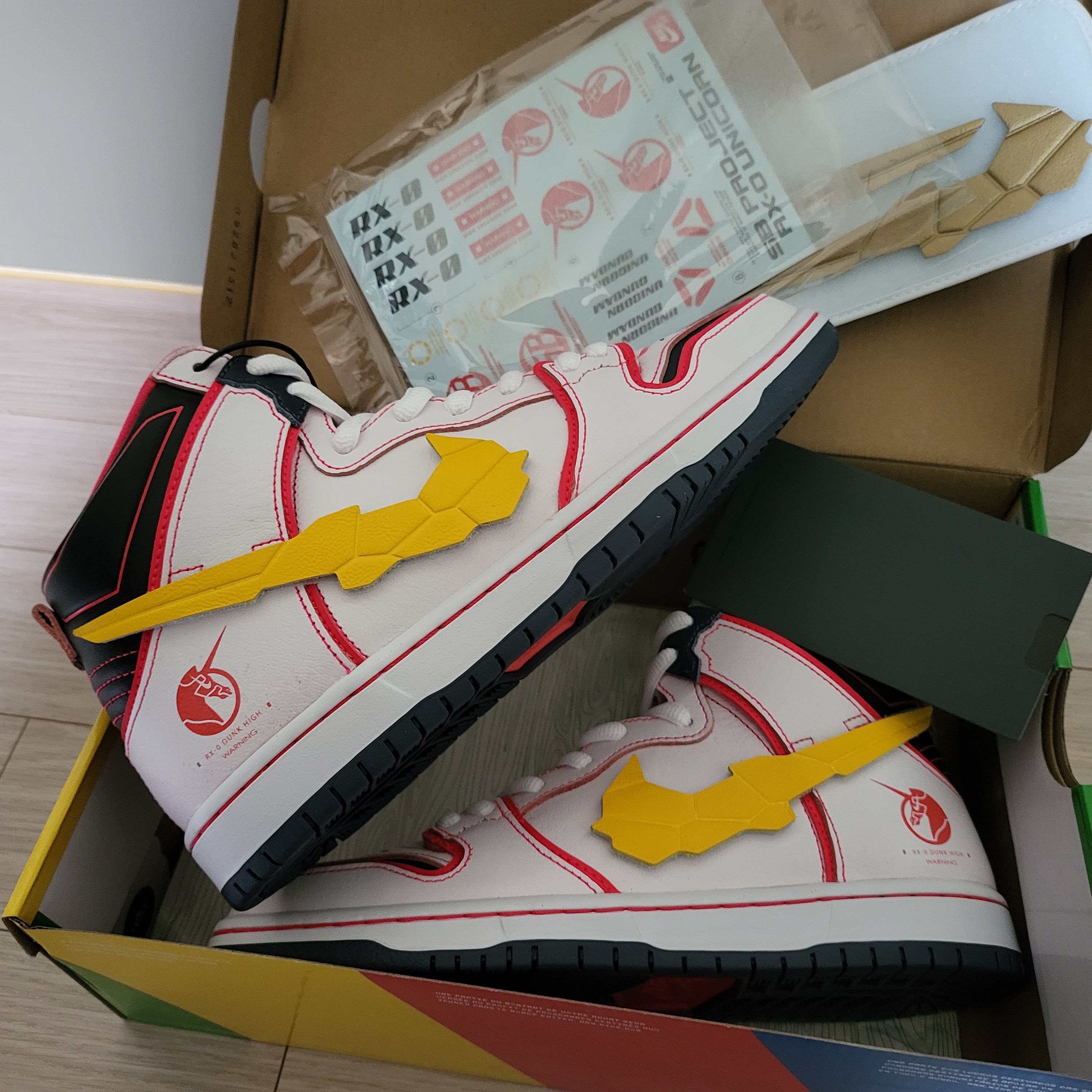 Nike x Gundam SB Dunk High Pro QS Unicorn RX-0 착용 스타일 - 3