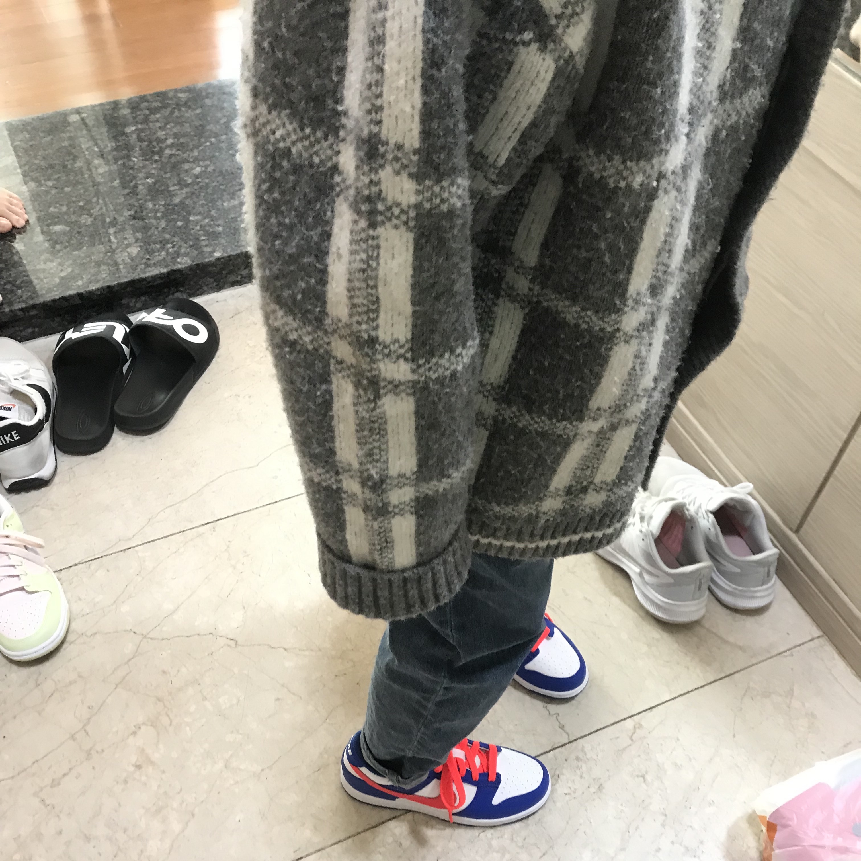 (PS) Nike Dunk Low Bright Crimson Game Royal 착용 스타일 - 2