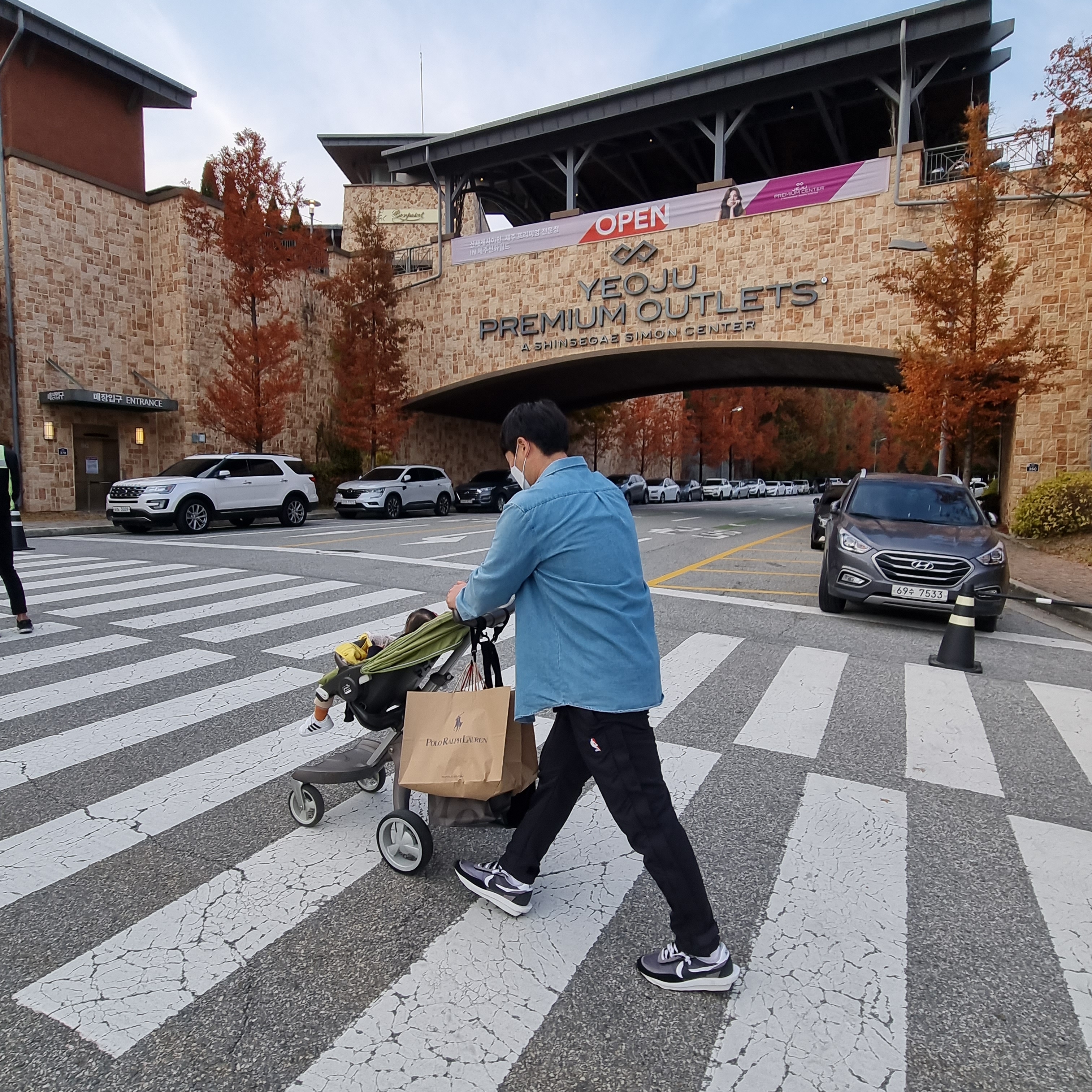 Nike x Fear of God Warm Up Pants Off Noir, Nike x Sacai LDWaffle Black 착용 스타일 - 2