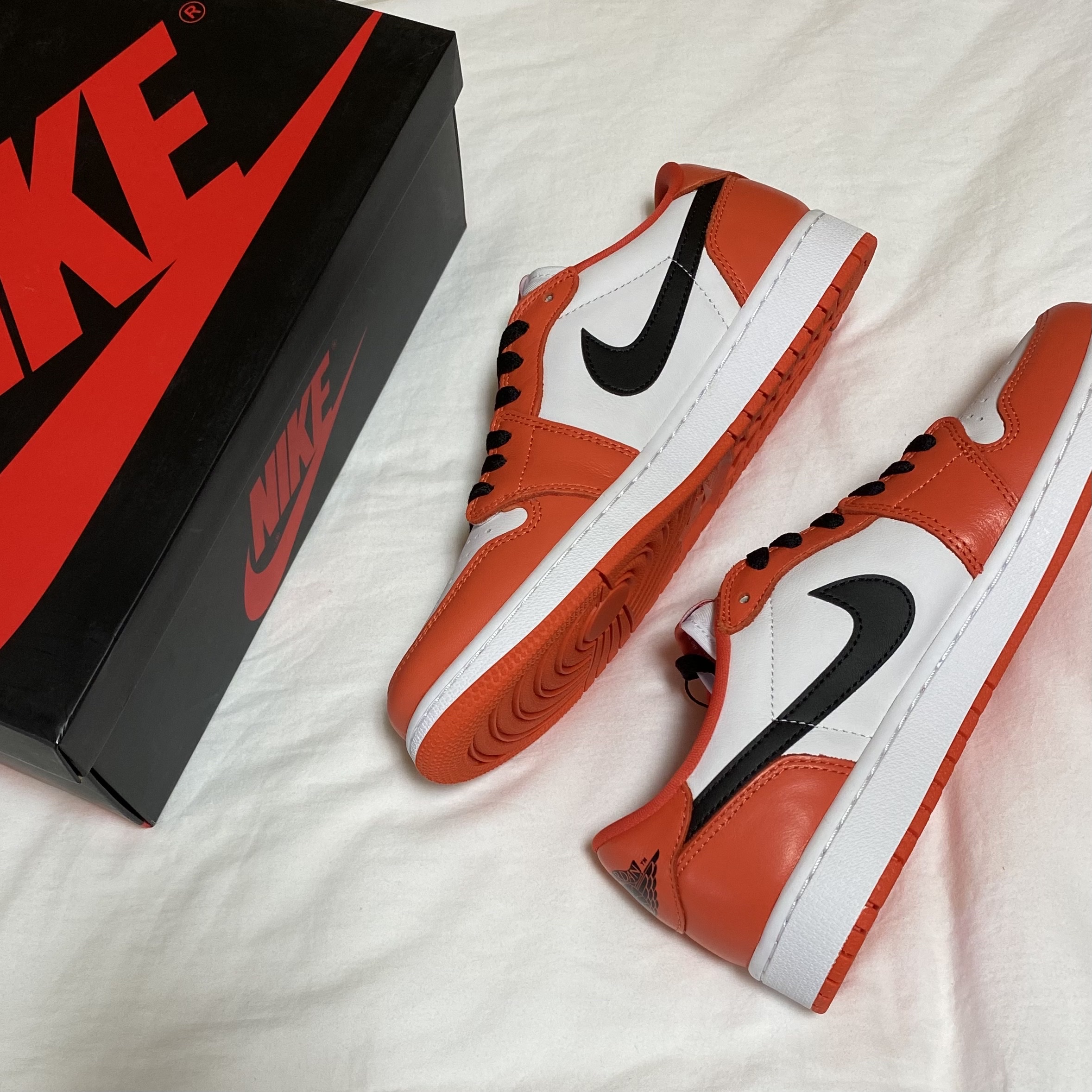 Jordan 1 Low OG Starfish 착용 스타일
