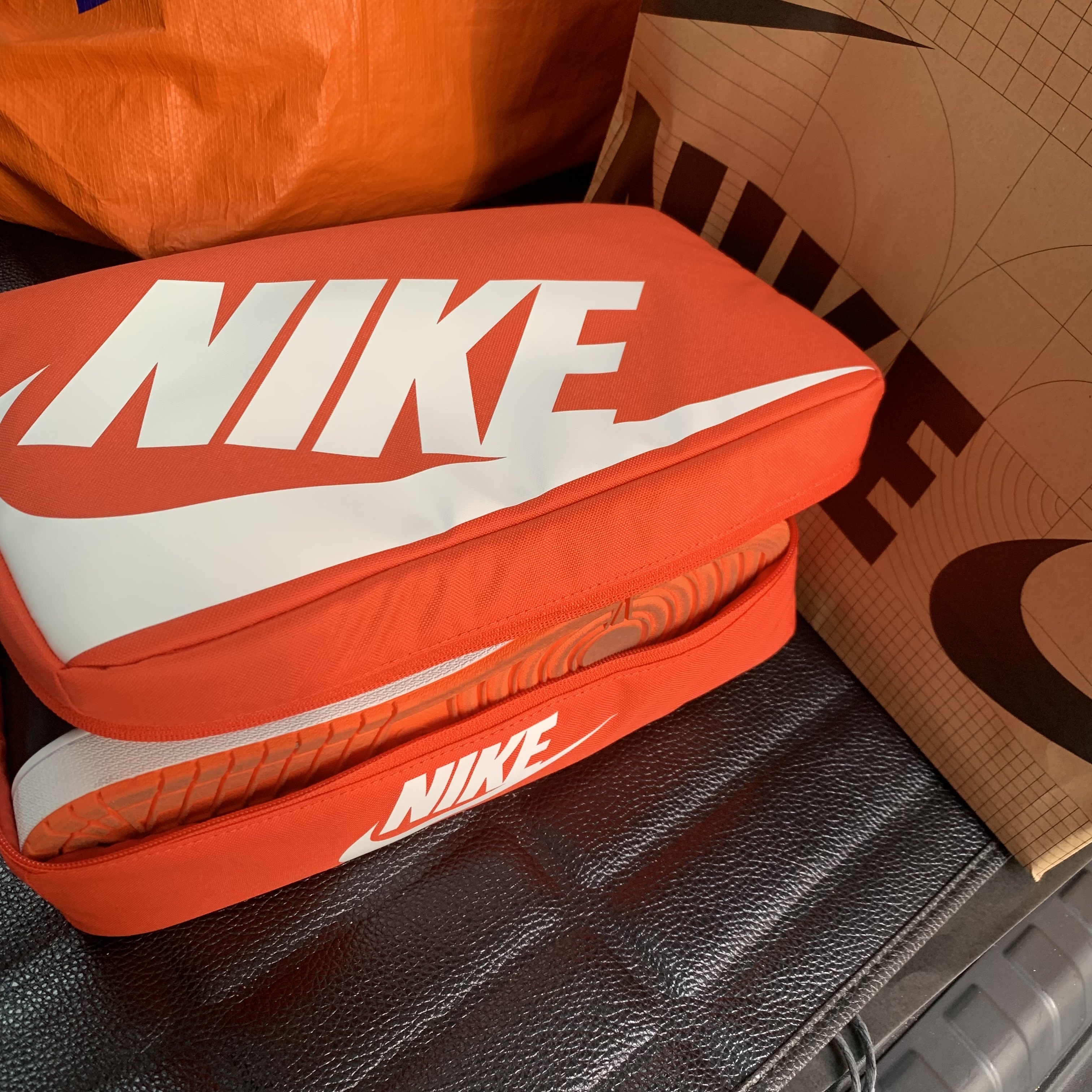 Jordan 1 Retro High OG Electro Orange 착용 스타일 - 1