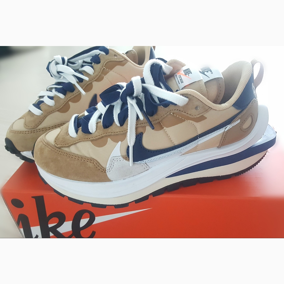 Nike x Sacai VaporWaffle Sesame and Blue Void 착용 스타일