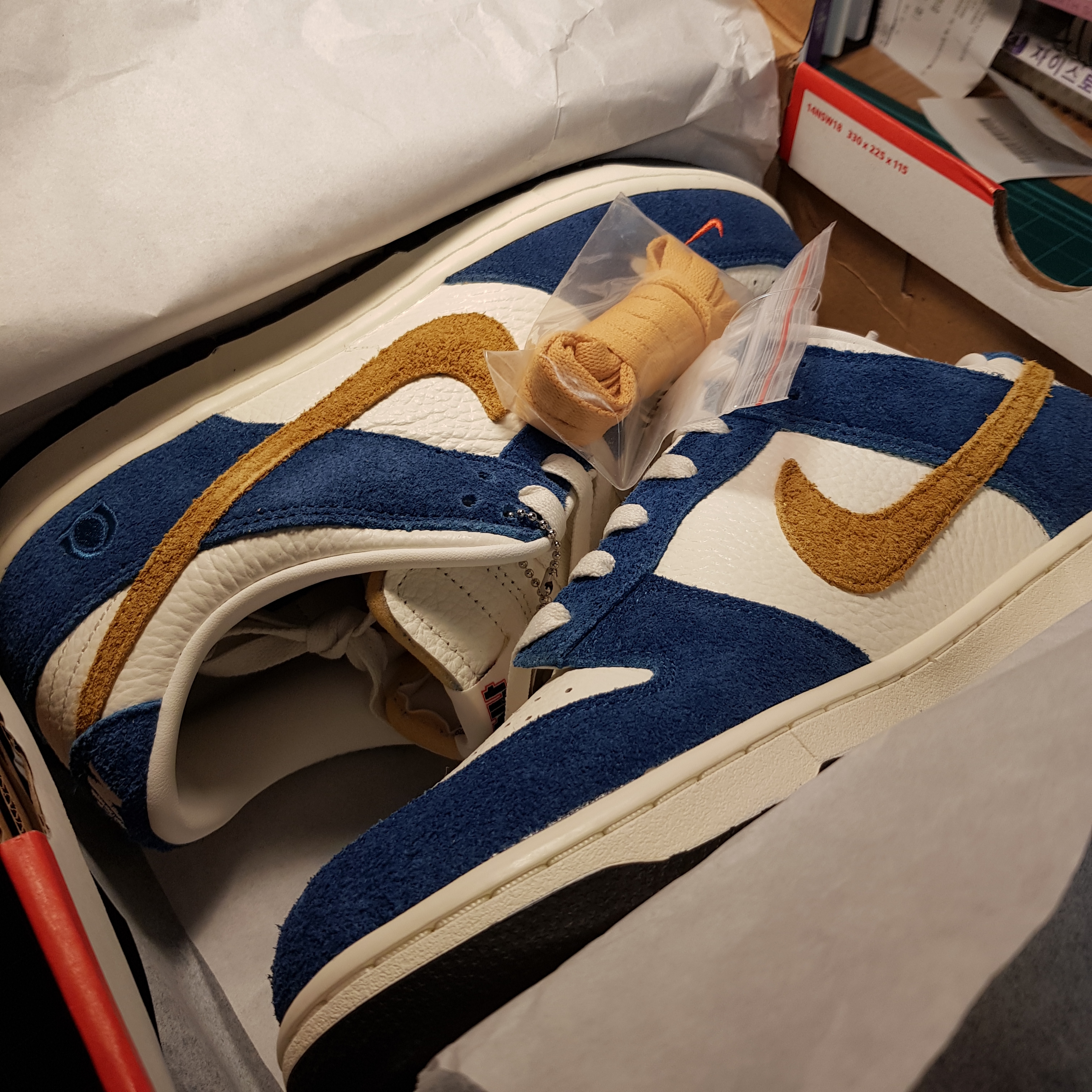 Nike x Kasina Dunk Low 80's Bus 착용 스타일 - 1