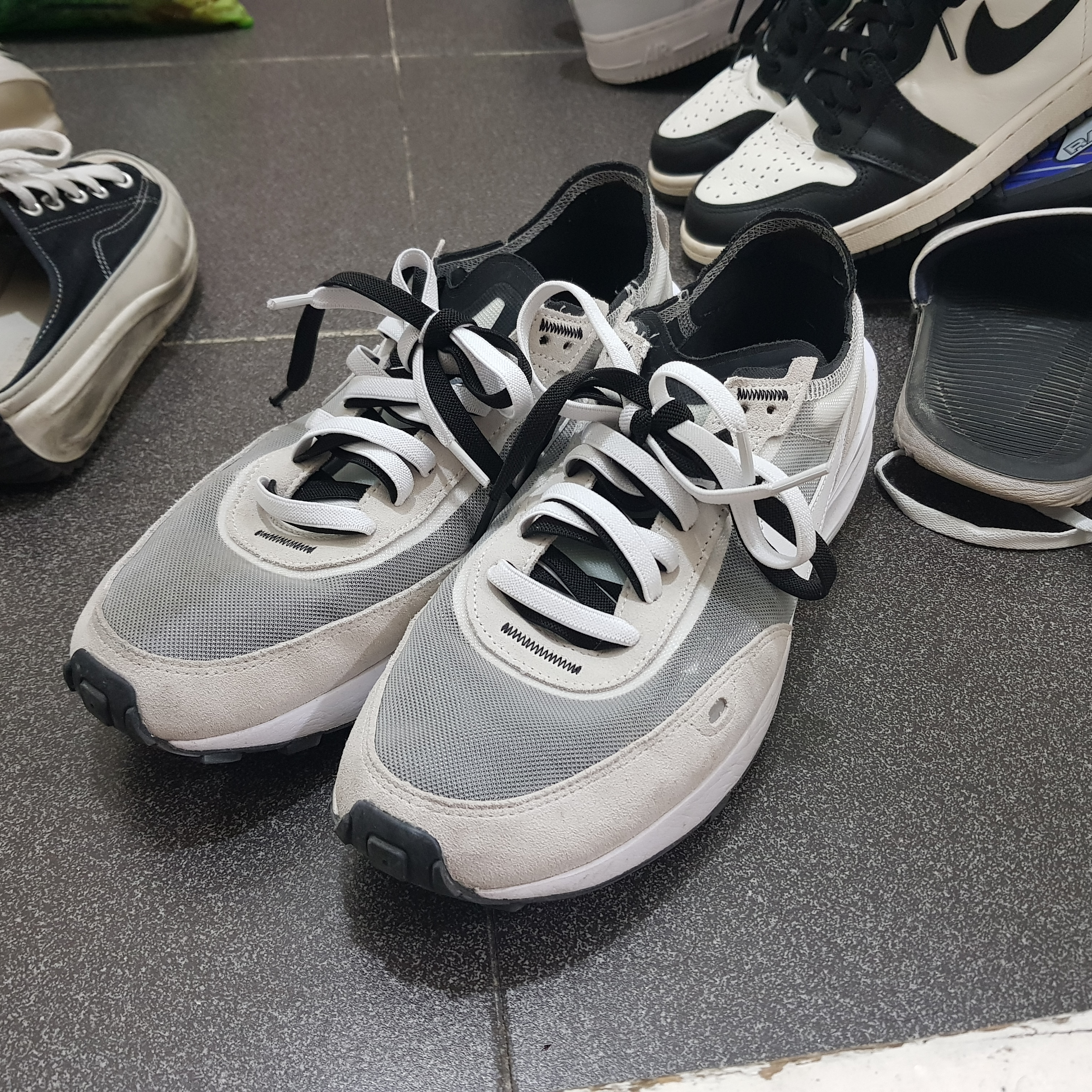 Nike Waffle One Infinite Lilac 착용 스타일
