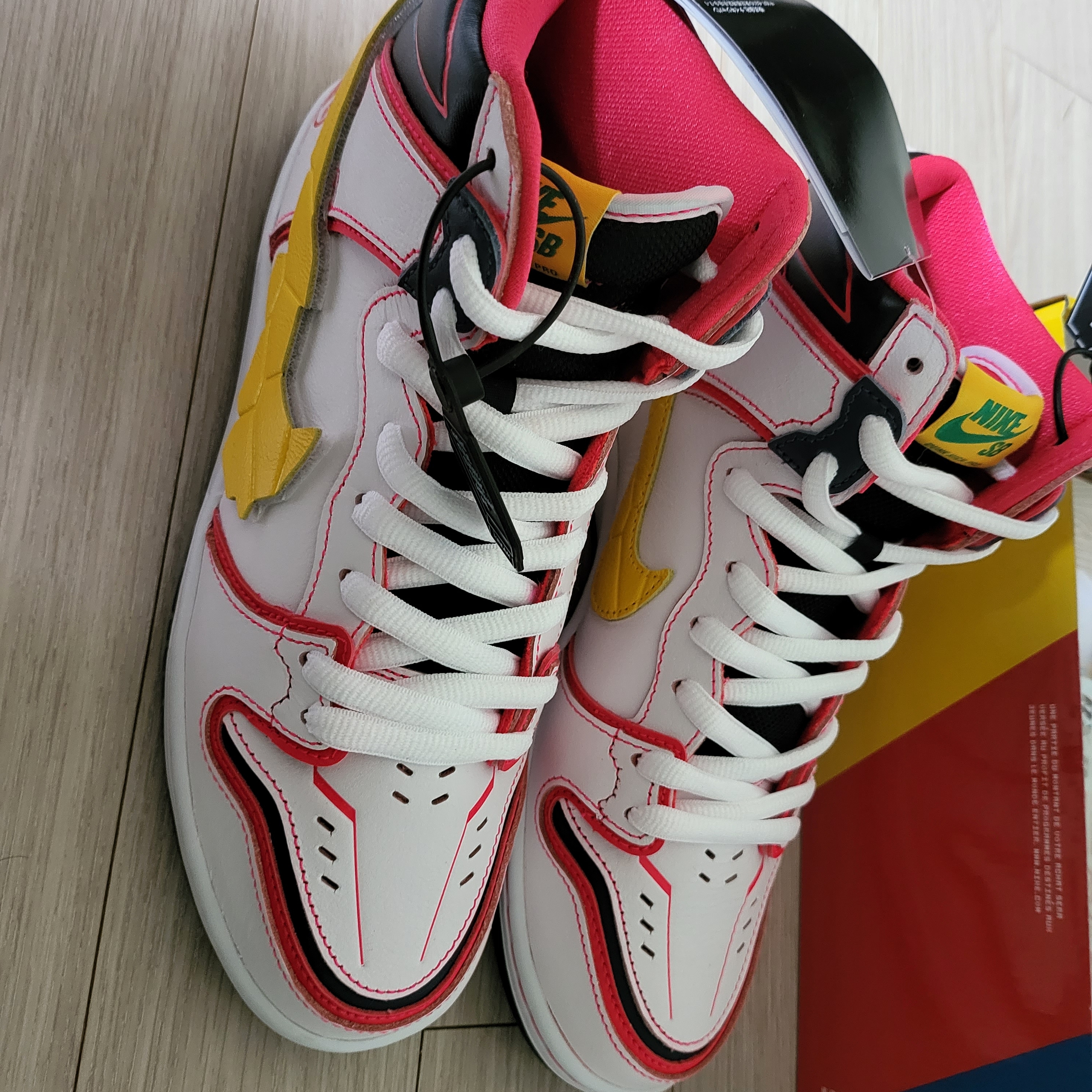 Nike x Gundam SB Dunk High Pro QS Unicorn RX-0 착용 스타일 - 4