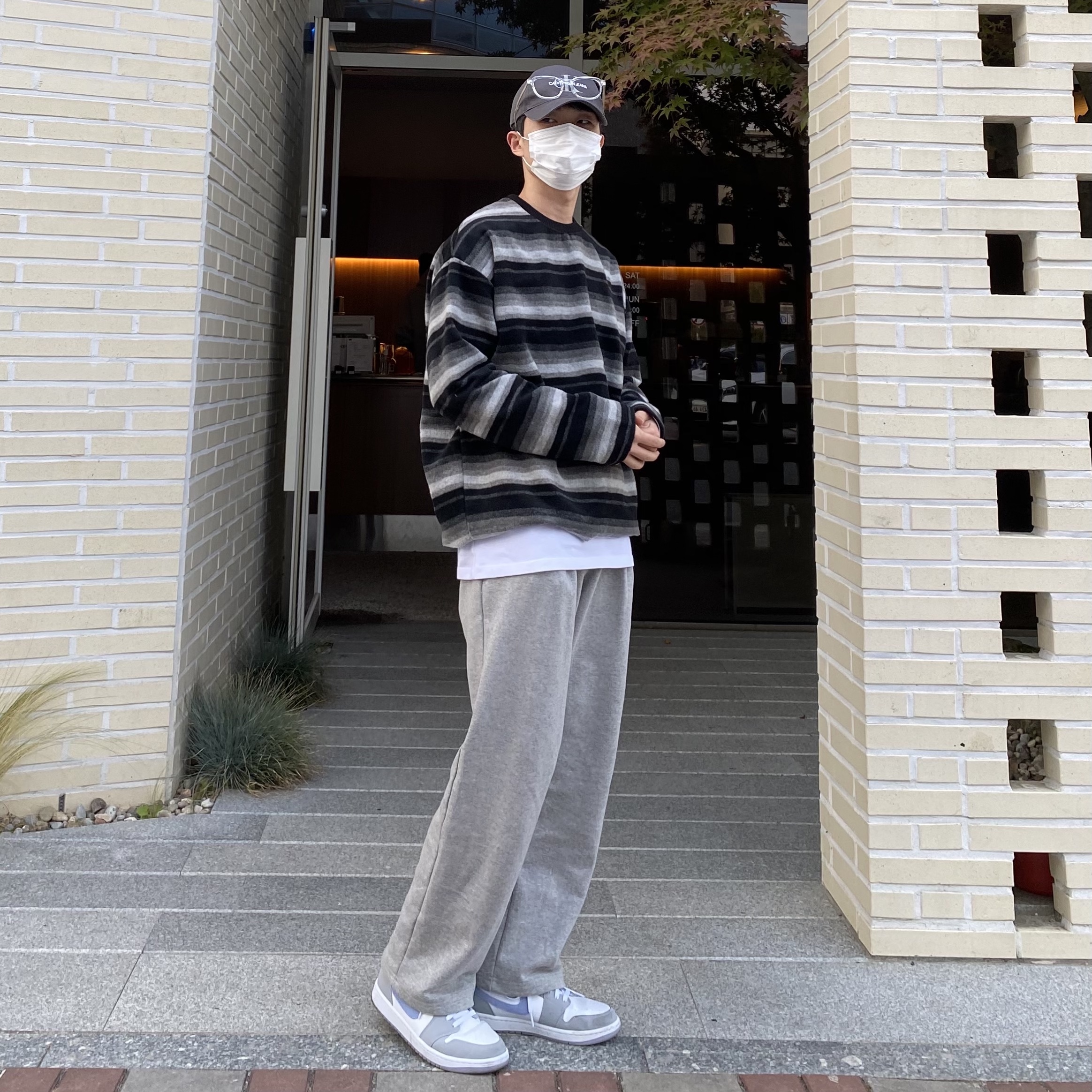 (W) Jordan 1 Mid Wolf Grey 착용 스타일