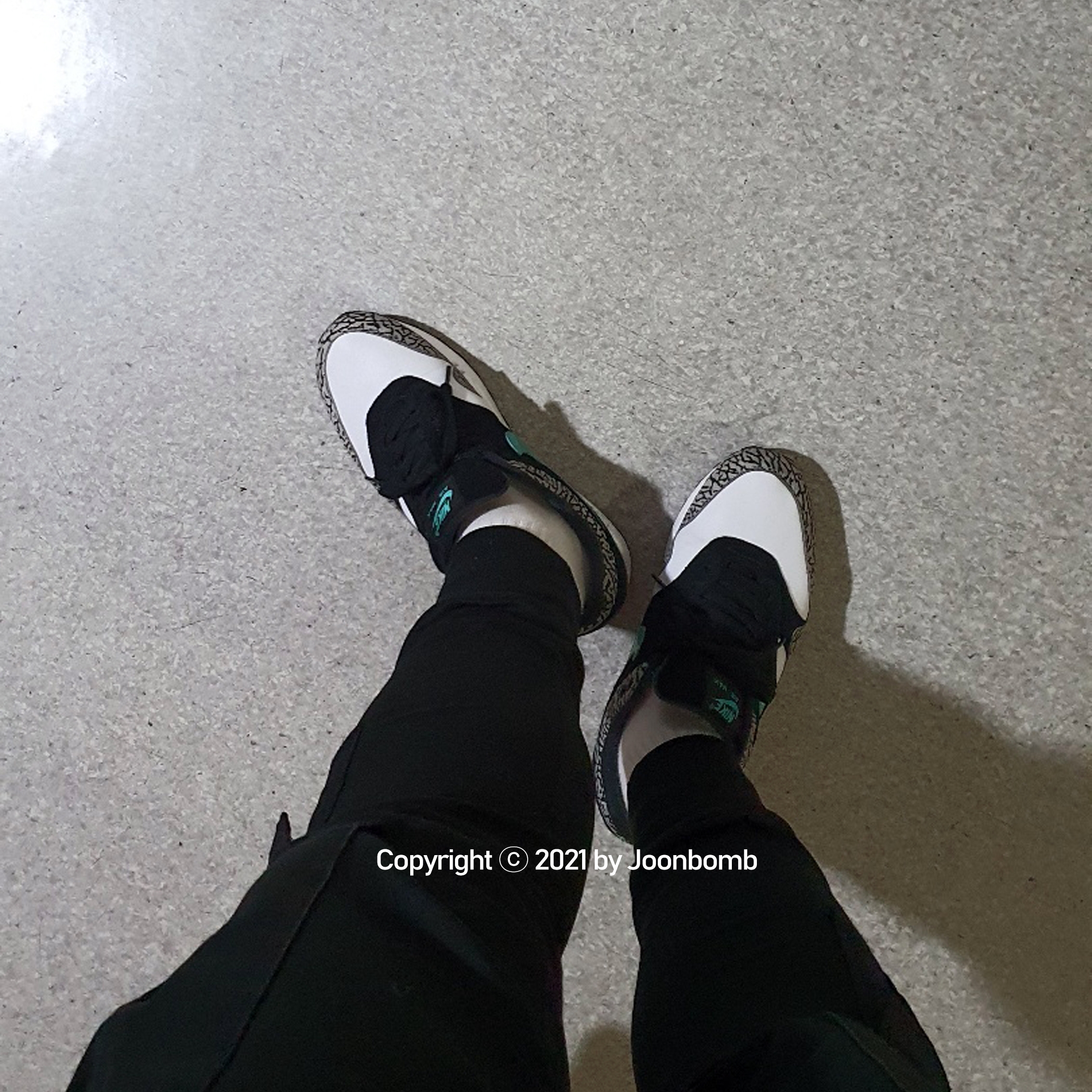 NIke x Atmos Air Max 1 Elephant 2017 착용 스타일