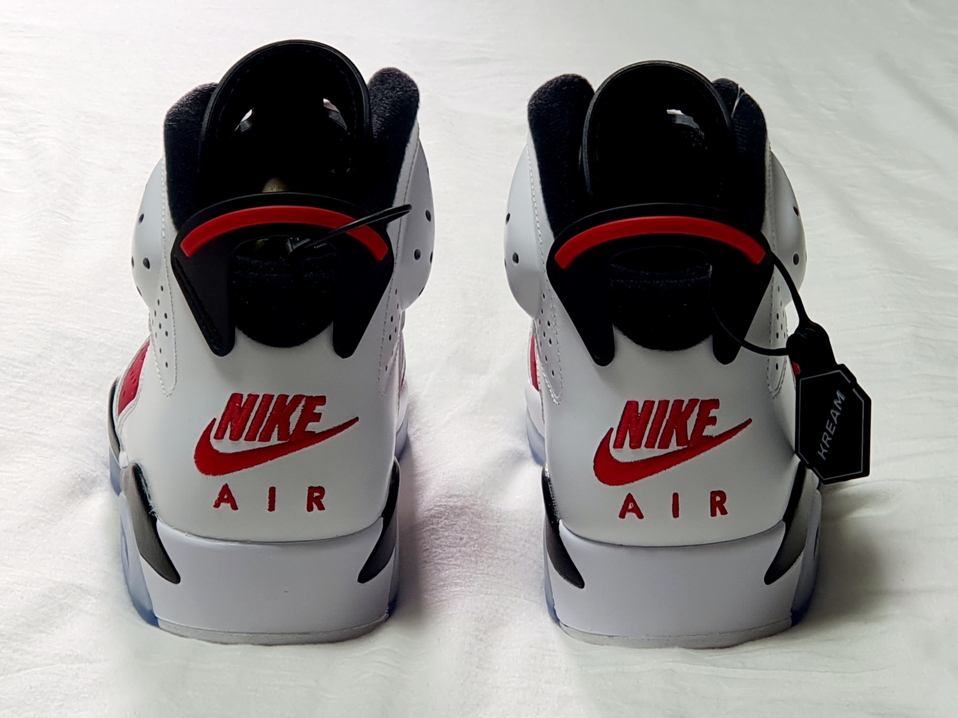 Jordan 6 Retro Carmine 2021 착용 스타일 - 5
