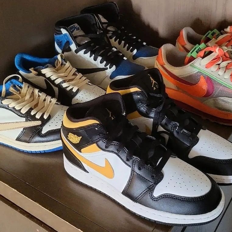 Jordan 1 x Travis Scott x Fragment Retro Low OG SP Military Blue, Jordan 1 x Travis Scott x Fragment Retro High OG SP Military Blue 착용 스타일