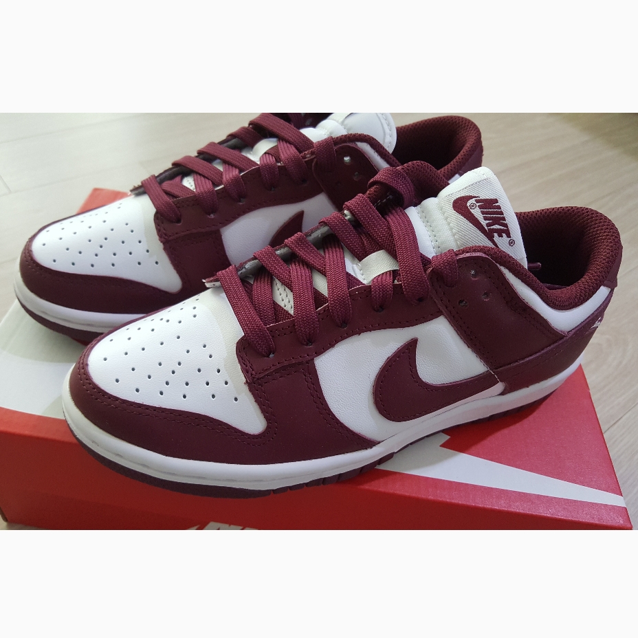 (W) Nike Dunk Low Bordeaux 착용 스타일