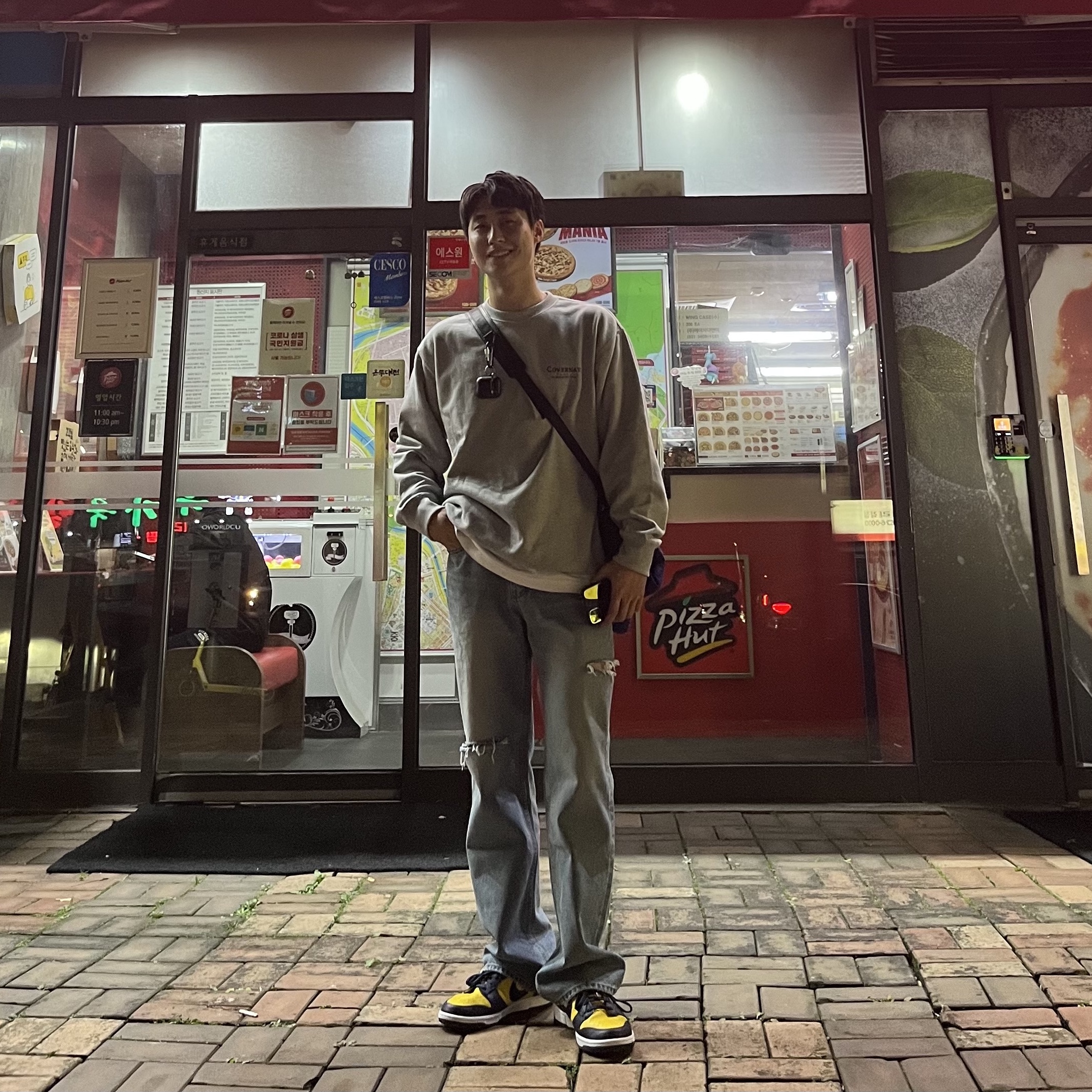 Nike Dunk Low Retro Varsity Maize 착용 스타일