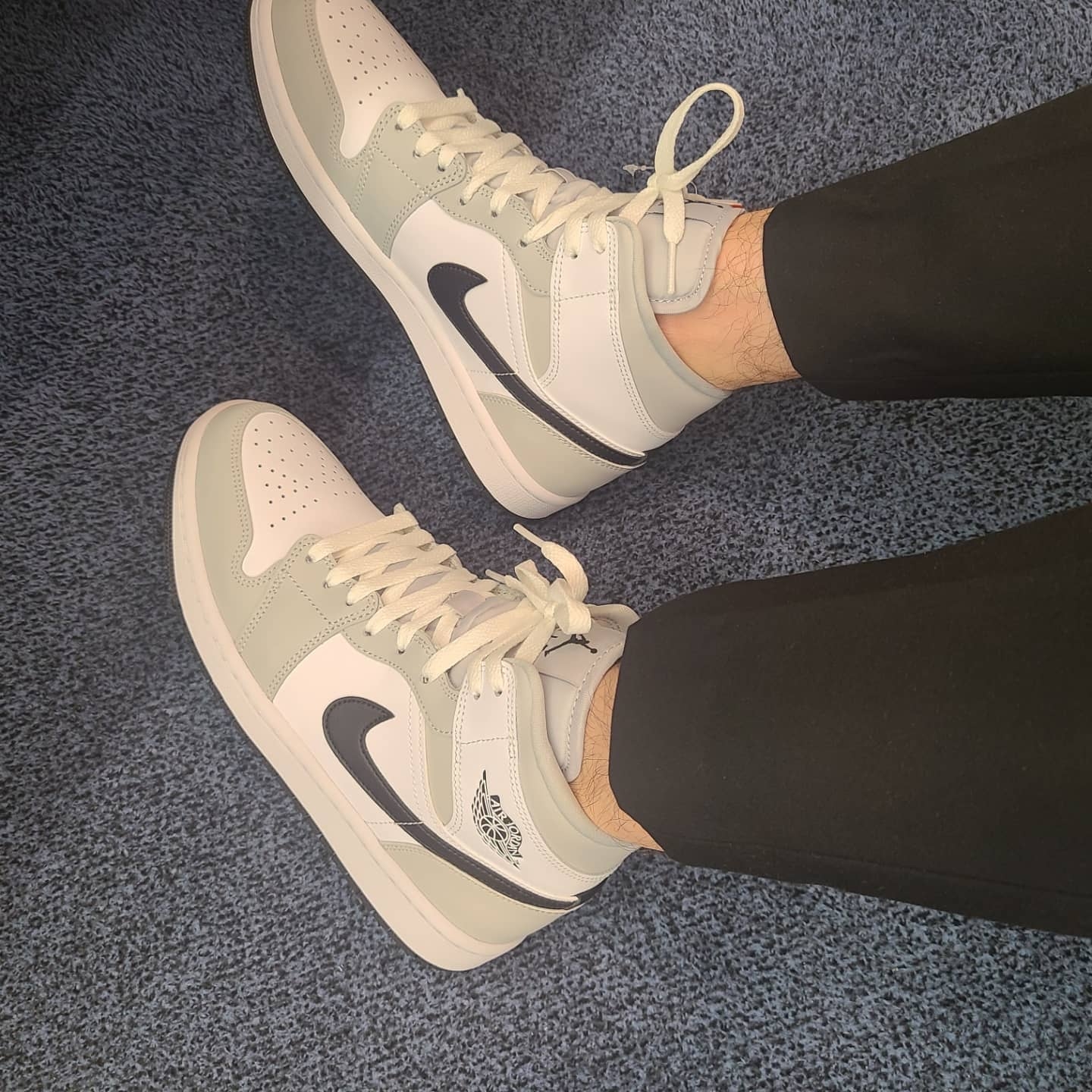 (W) Jordan 1 Mid Grey Fog 착용 스타일 - 4