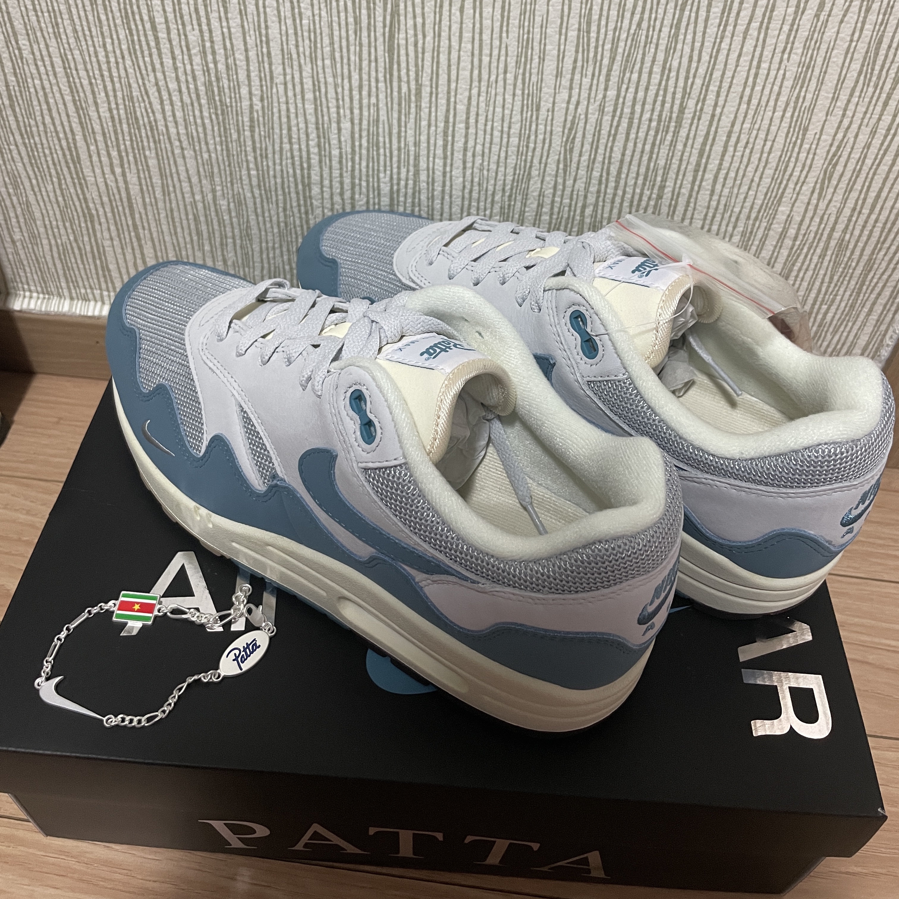 Nike x Patta Air Max 1 Noise Aqua 착용 스타일 - 1