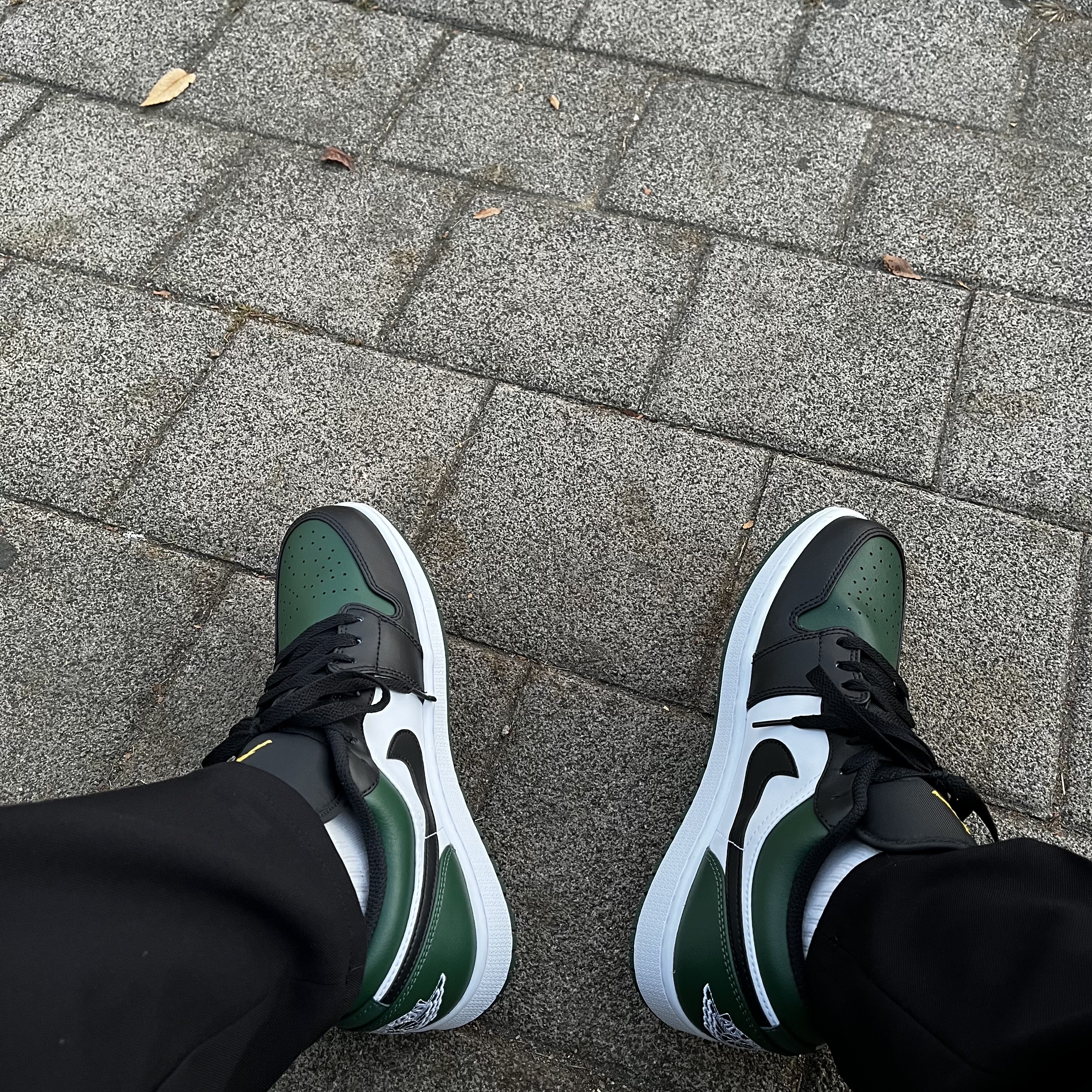 Jordan 1 Low Green Toe 착용 스타일
