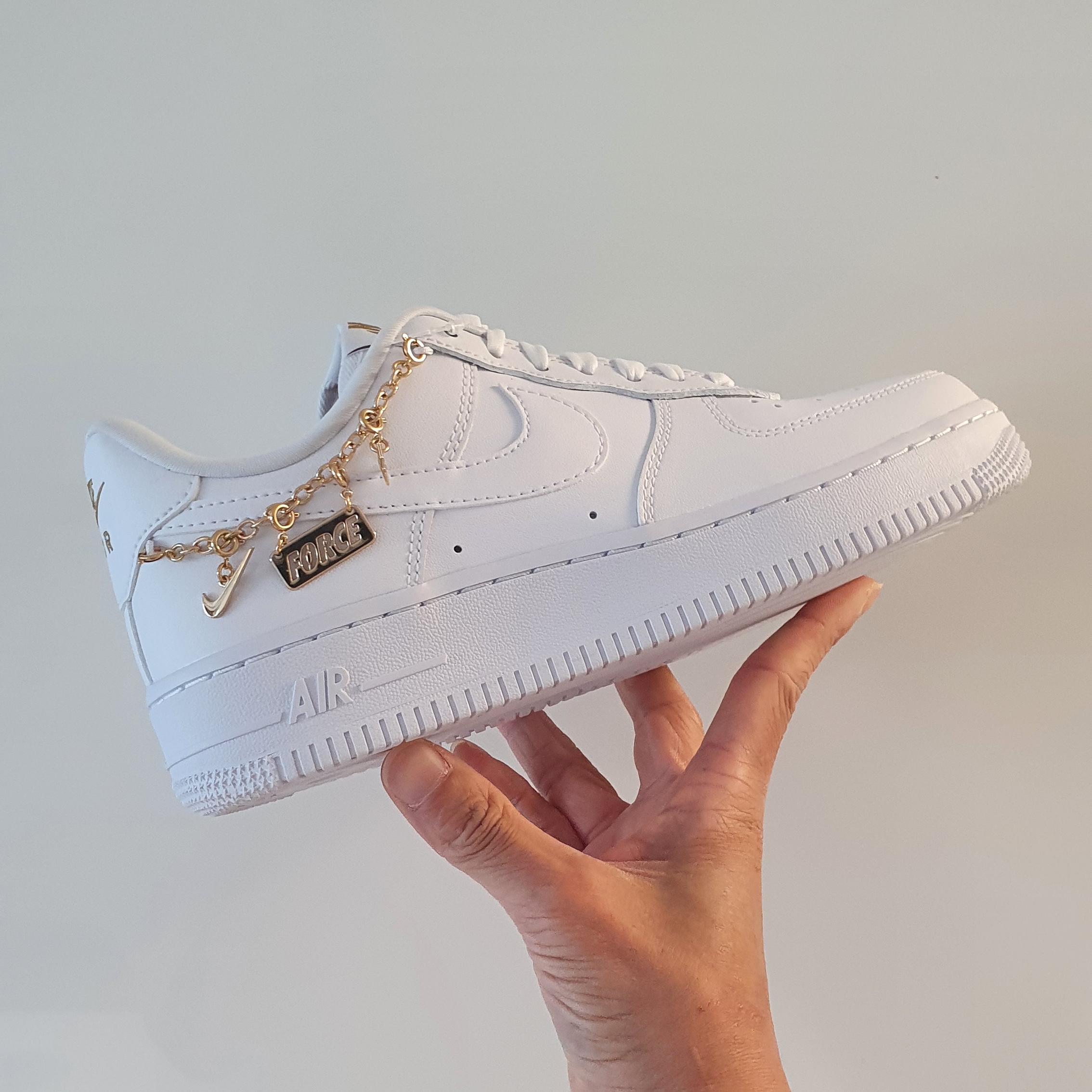 (W) Nike Air Force 1 '07 LX White Pendant 착용 스타일