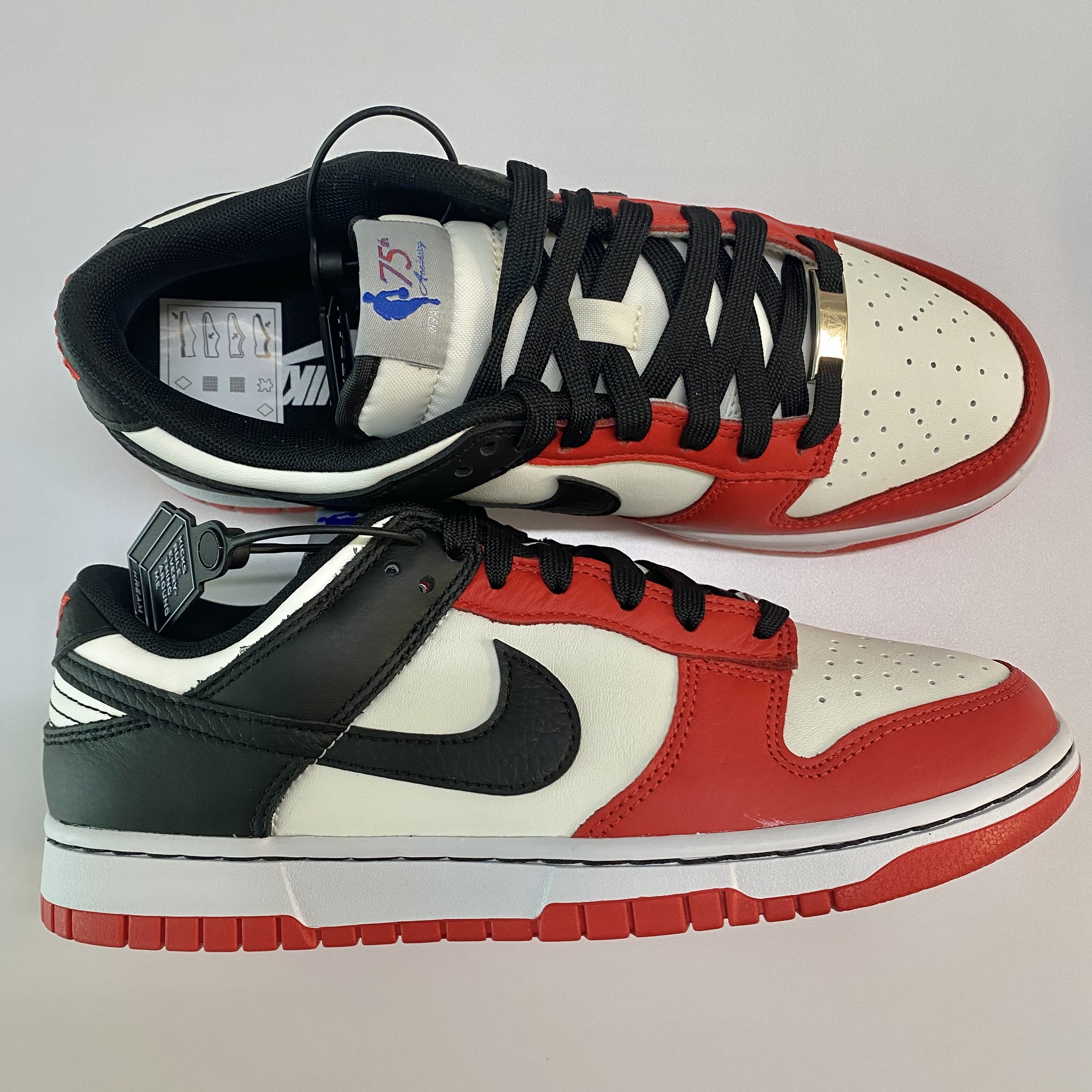 Nike x NBA Dunk Low Retro EMB Black and Chile Red, (GS) Nike x NBA Dunk Low Black and Chile Red 착용 스타일 - 3