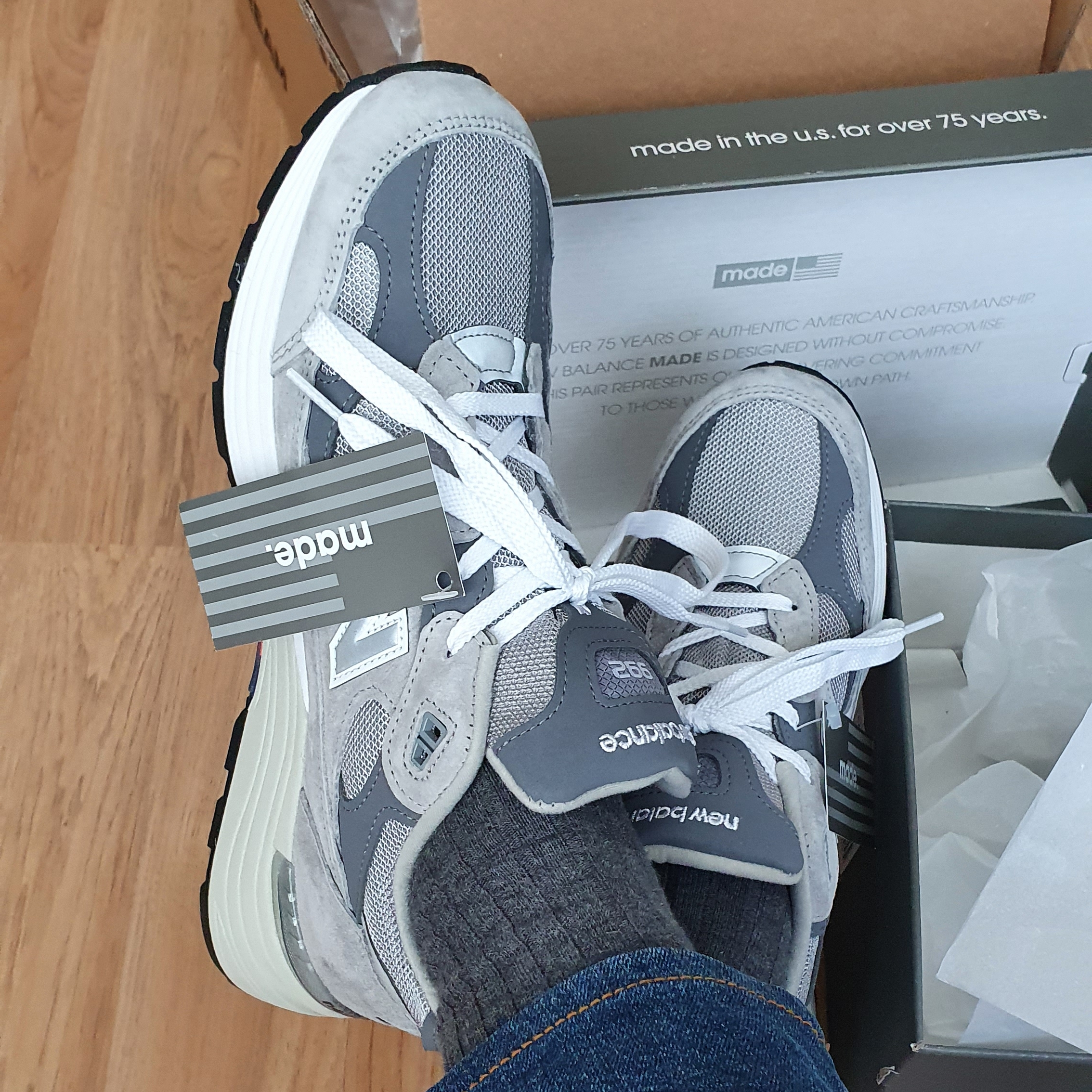 New Balance 992 Made in USA Grey - D Standard 착용 스타일