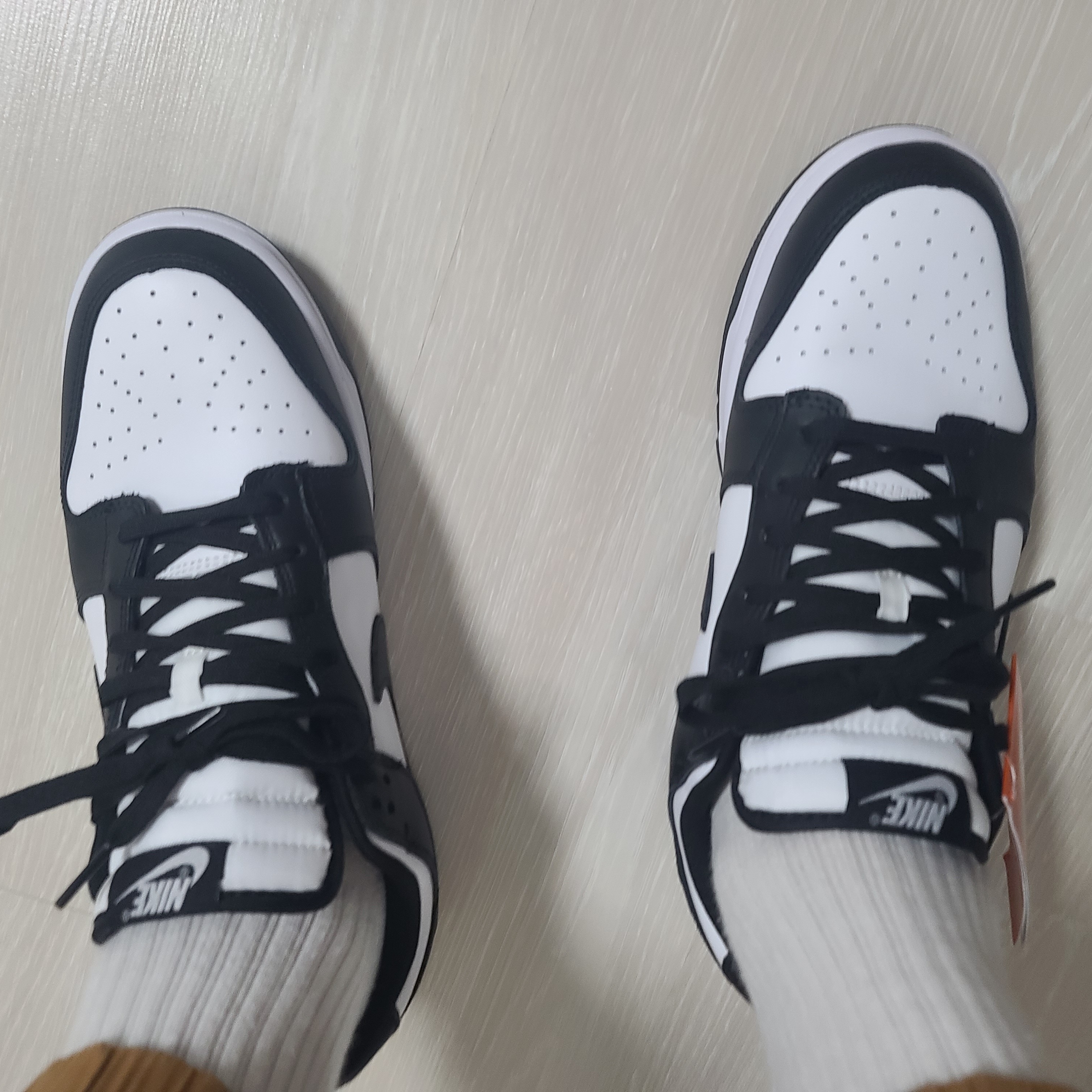 Nike Dunk Low Retro Black 착용 스타일