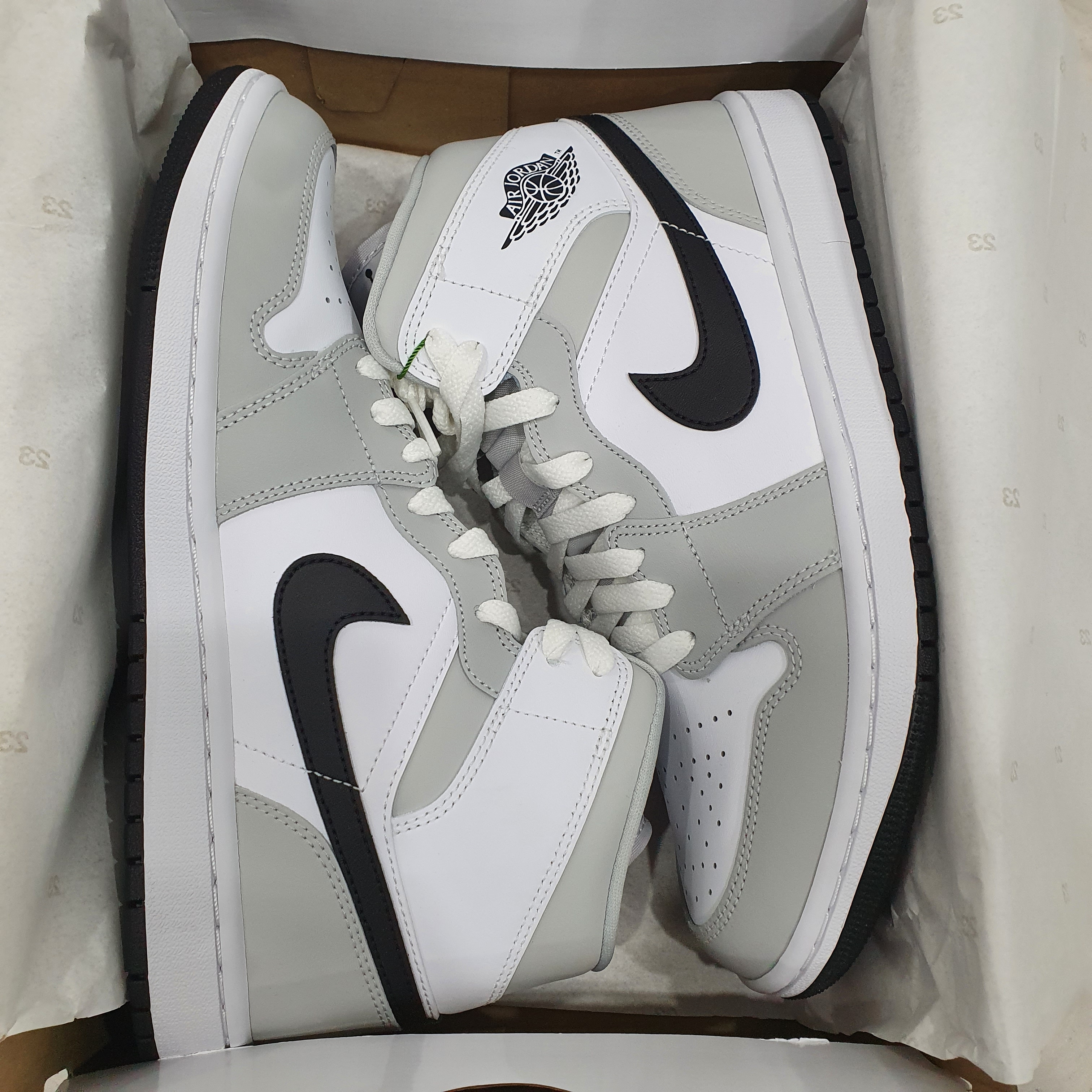 (W) Jordan 1 Mid Grey Fog 착용 스타일 - 2
