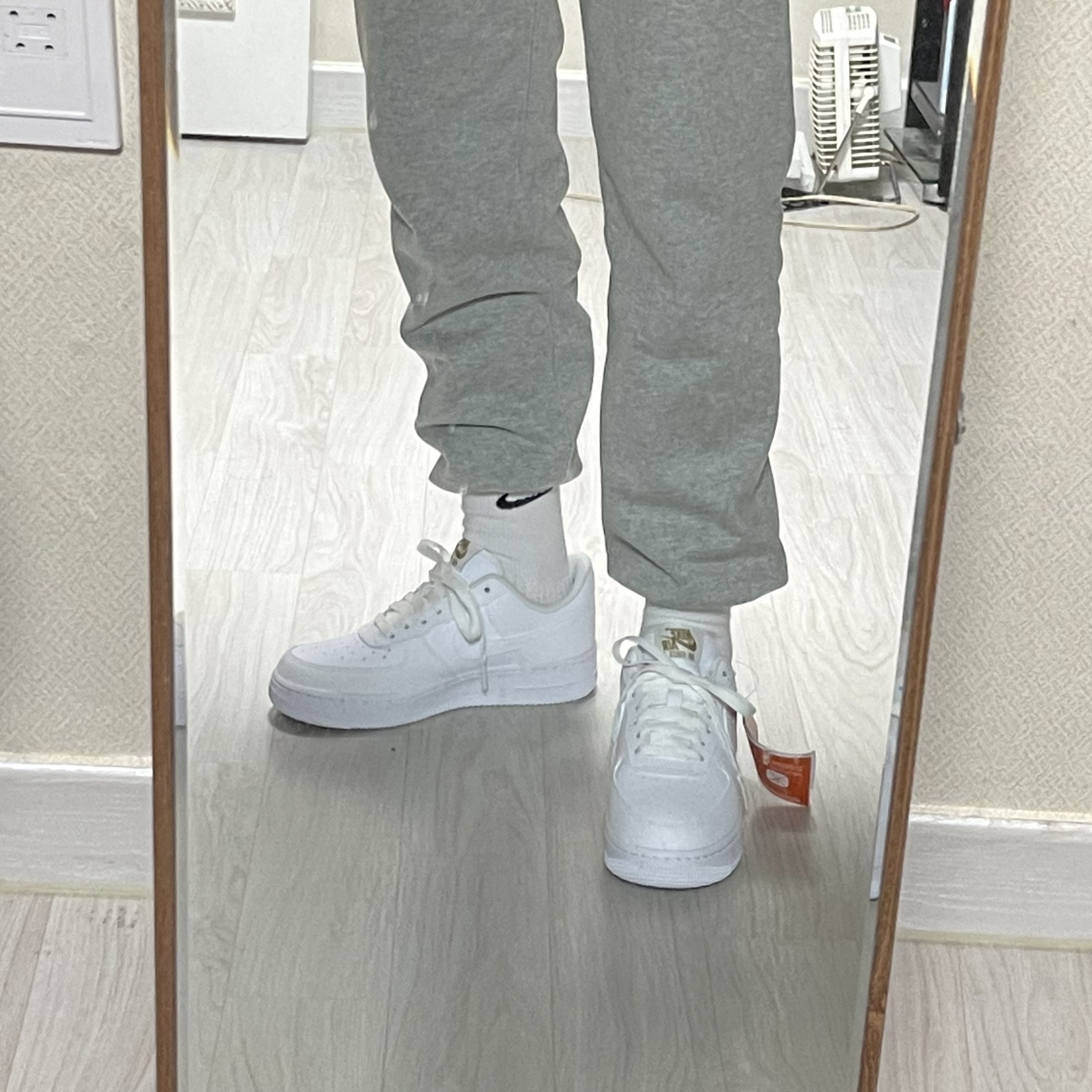 (W) Nike Air Force 1 '07 LX White Pendant 착용 스타일 - 5