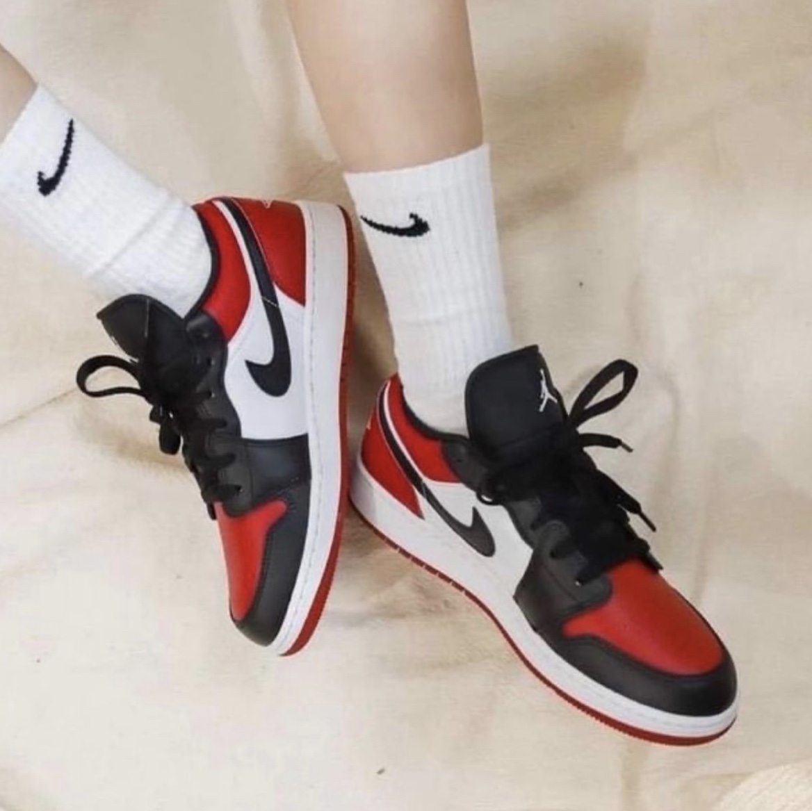 (GS) Jordan 1 Low Bred Toe, Jordan 1 Low Bred Toe 착용 스타일 - 2