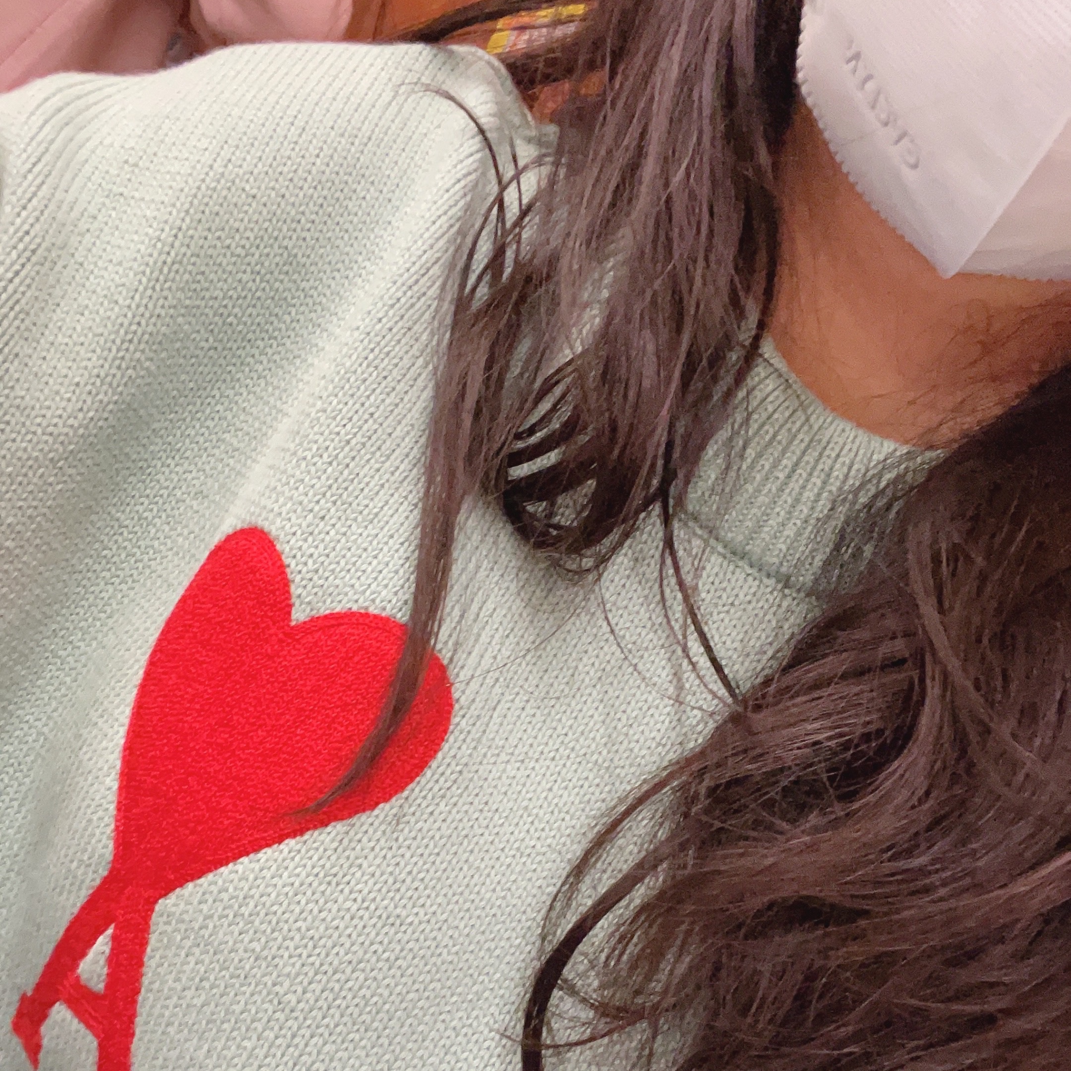 AMI de Coeur Oversize Sweater Green Aqua 착용 스타일