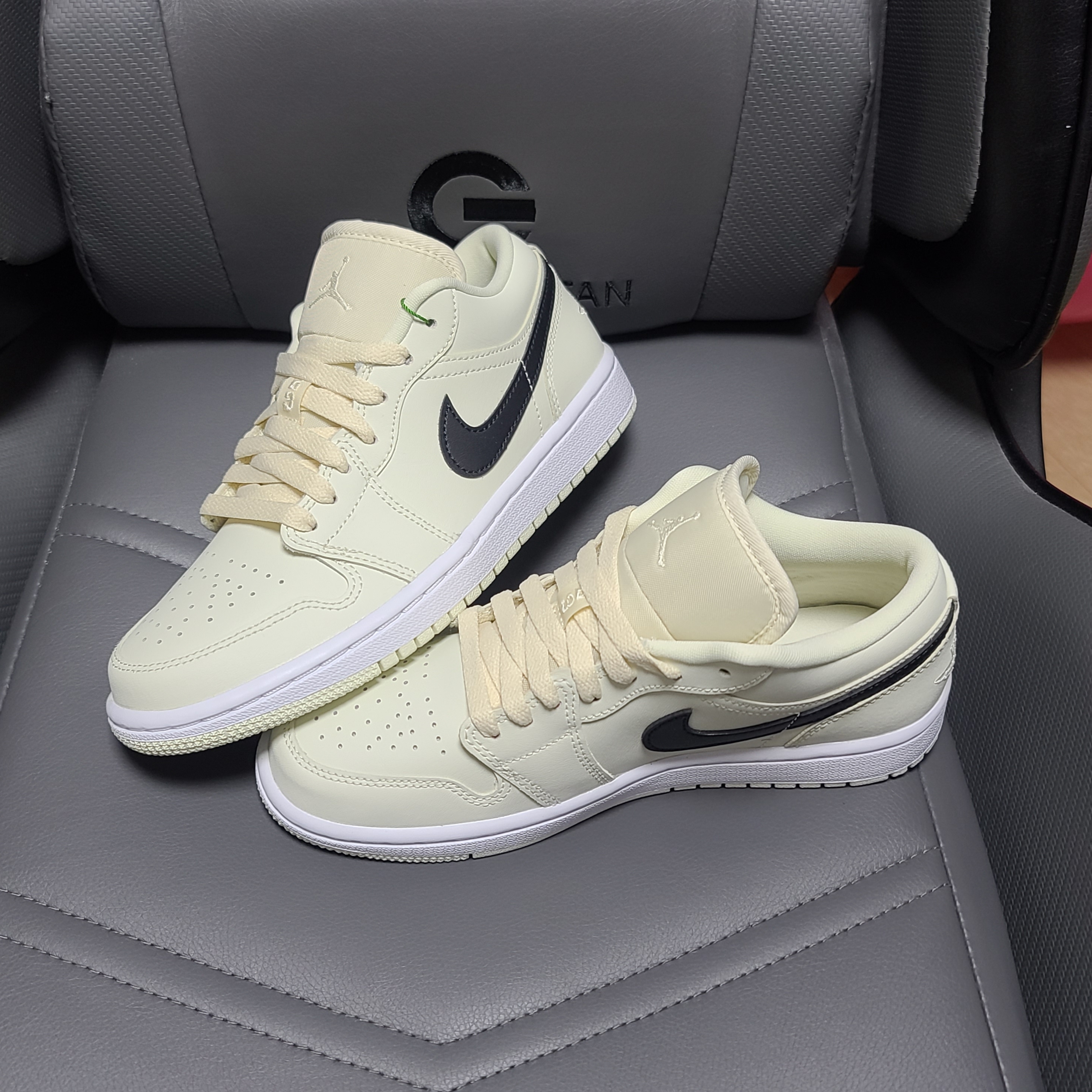 (W) Jordan 1 Low Coconut Milk 착용 스타일