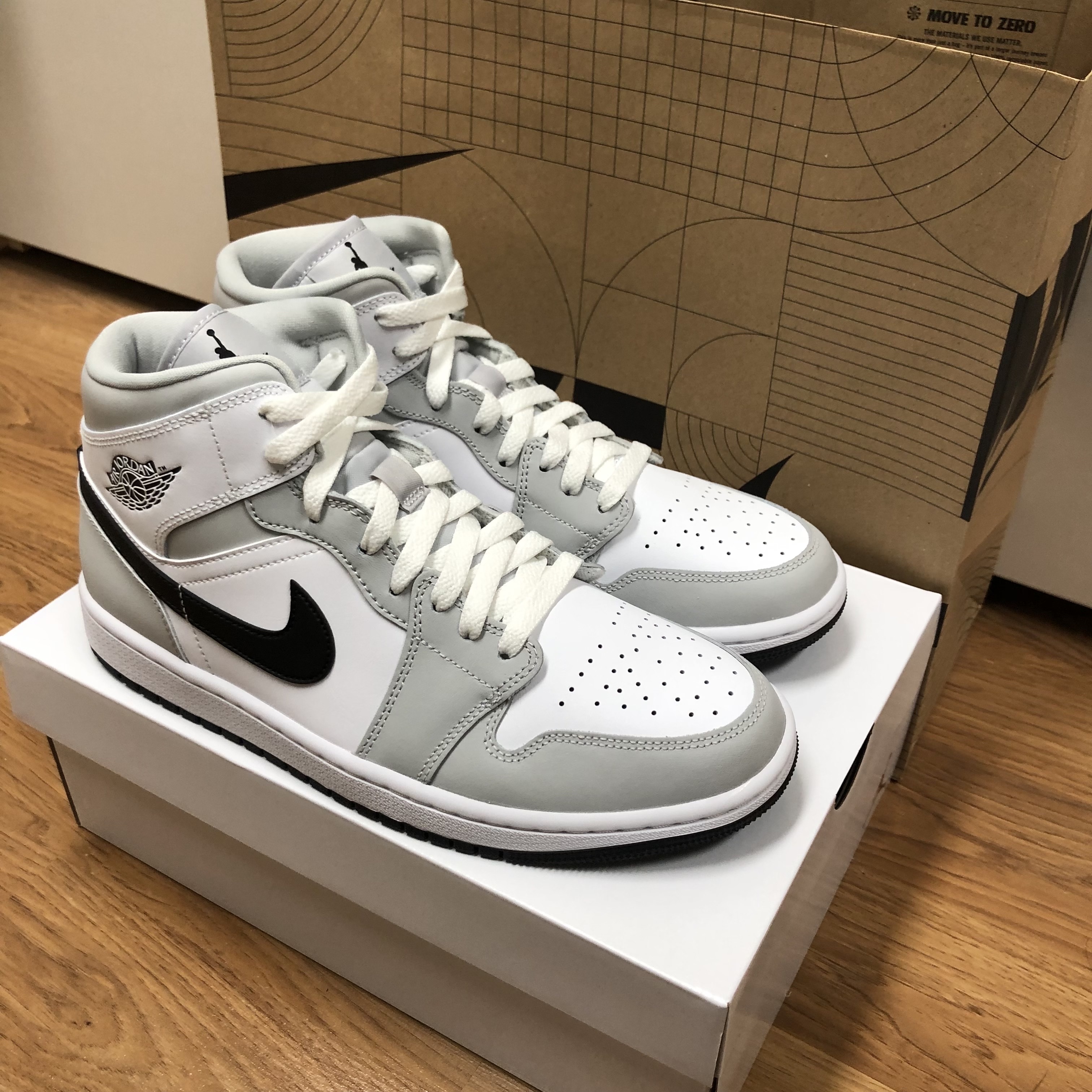 (W) Jordan 1 Mid Grey Fog 착용 스타일