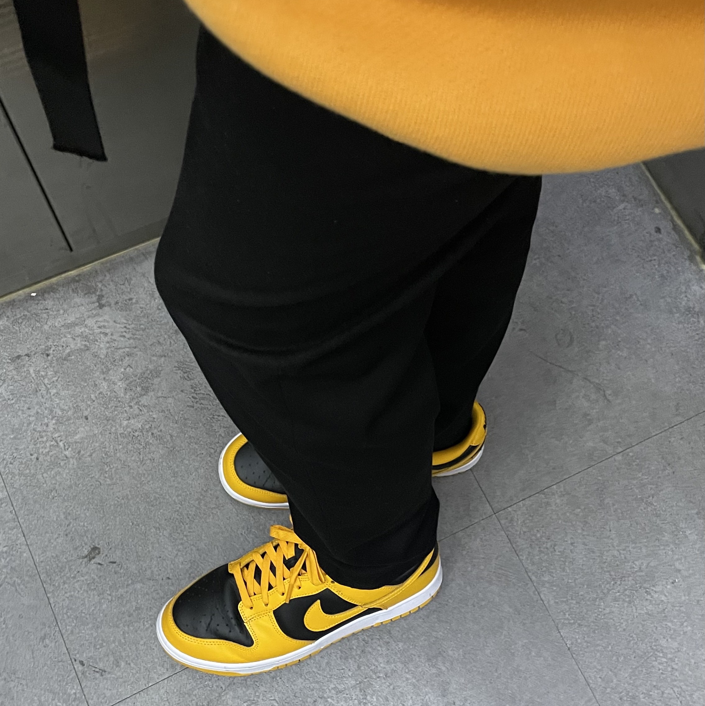 Nike Dunk Low Retro Championship Goldenrod 착용 스타일