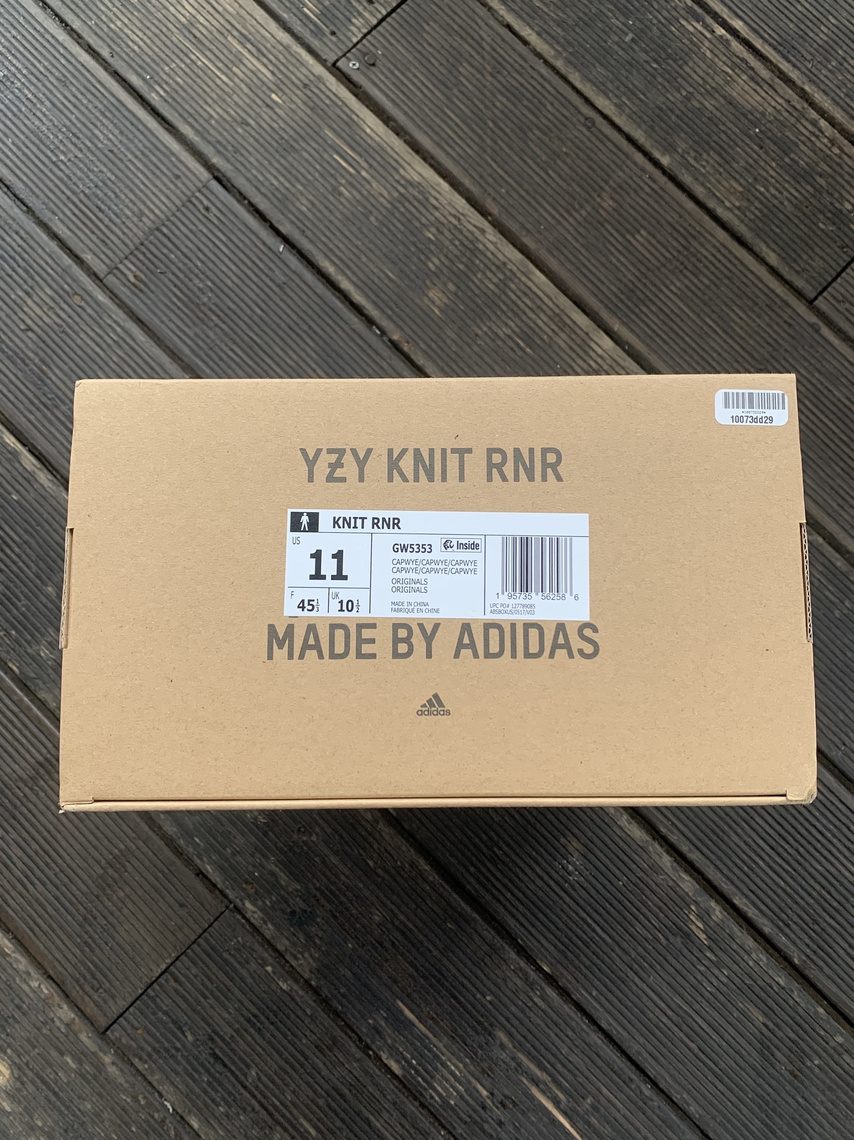 Adidas Yeezy Knit RNR Sulfur 착용 스타일 - 5