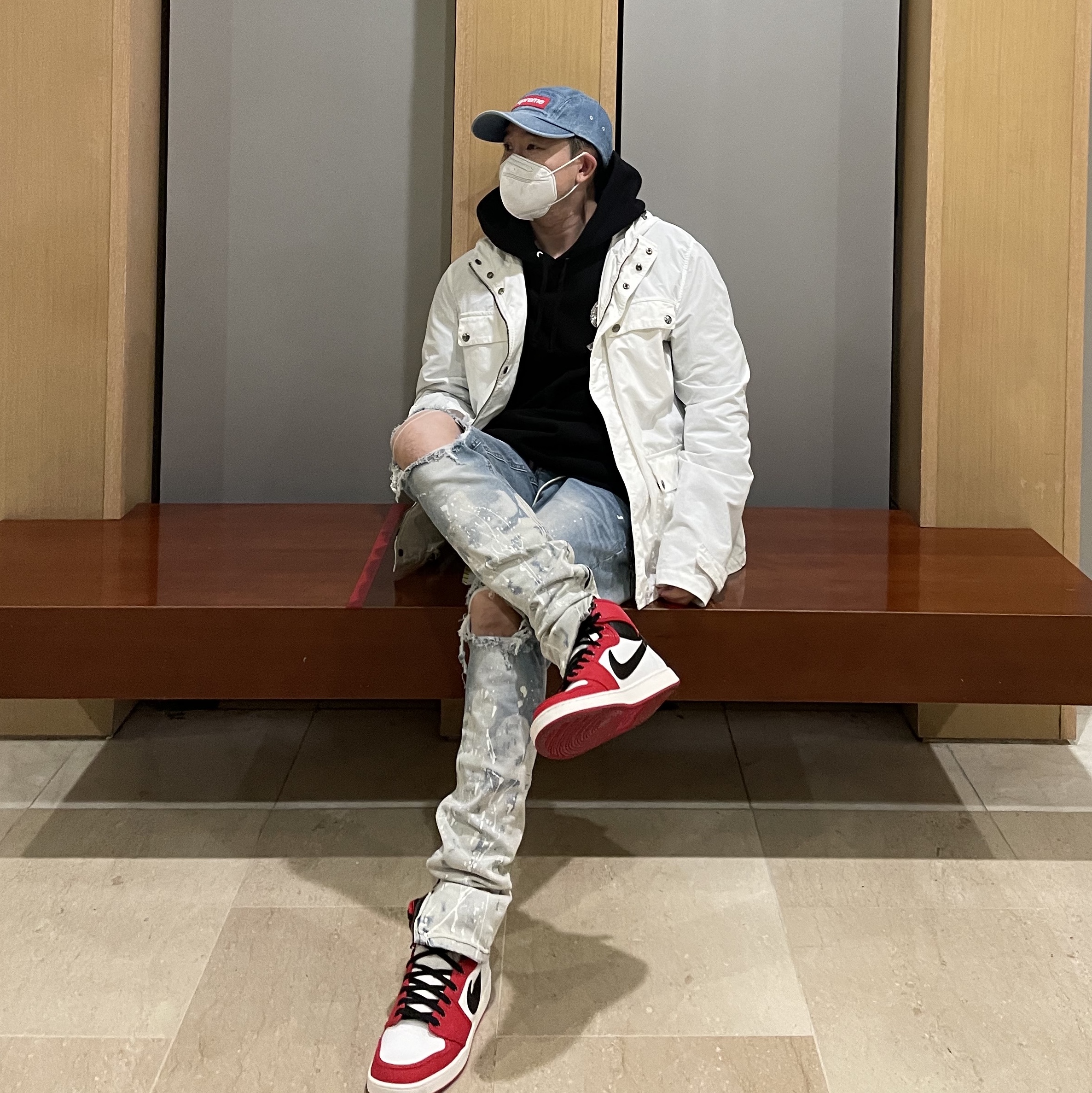 Jordan 1 KO Chicago 2021, Supreme Swarovski S Logo Hooded Sweatshirt Black - 21SS 착용 스타일 - 4