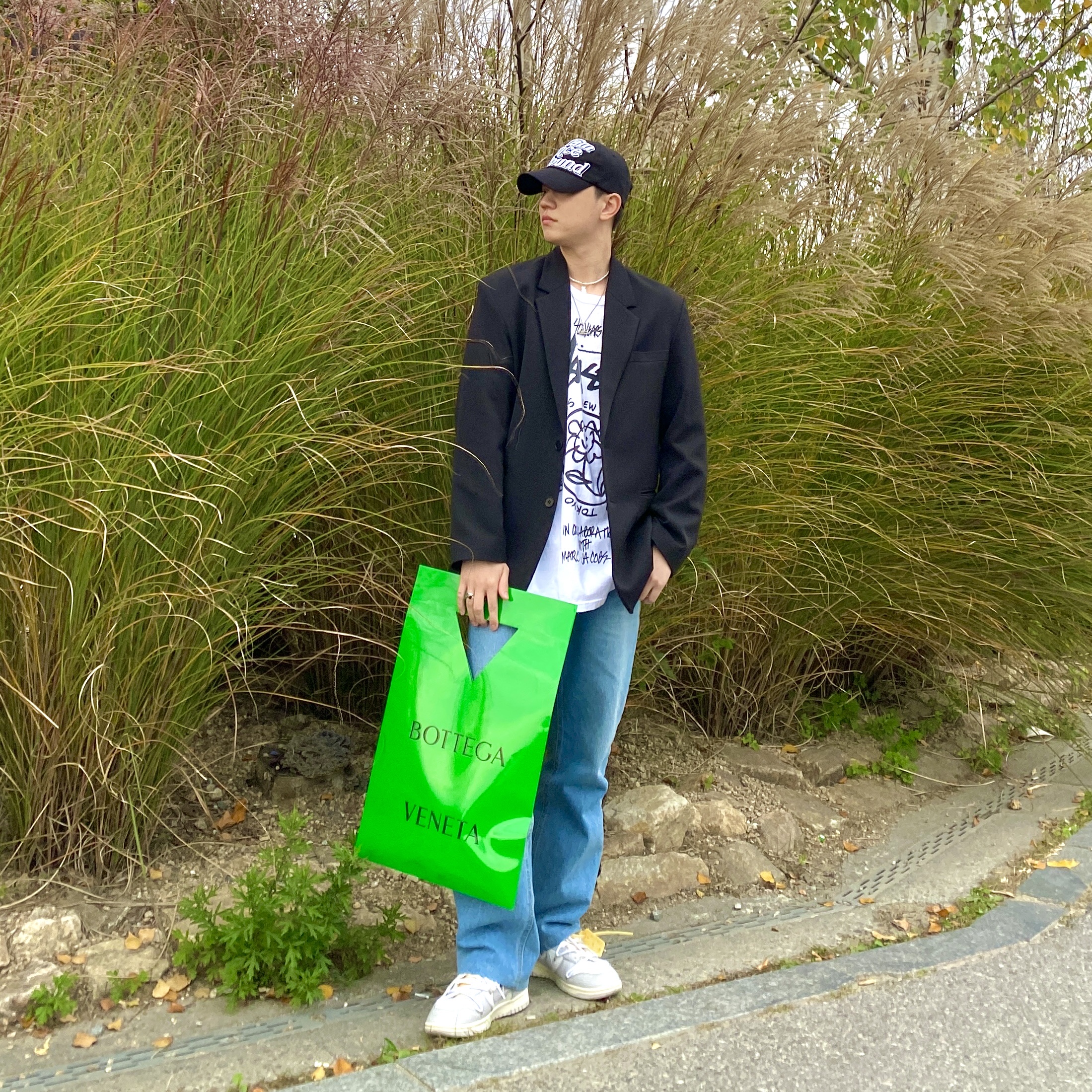 Stussy x Marc Jacobs 40 WT T-Shirt, Nike x Off-White Dunk Low The 50 - Lot 46 착용 스타일 - 3