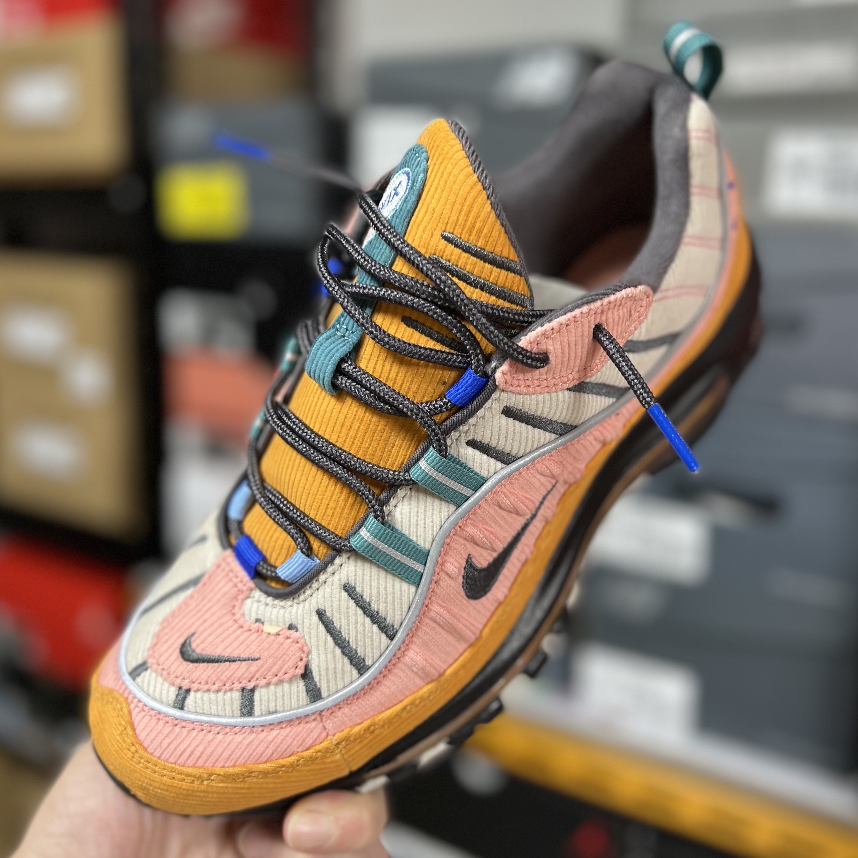Nike Air Max 98 Corduory Amber Rise 착용 스타일 - 1