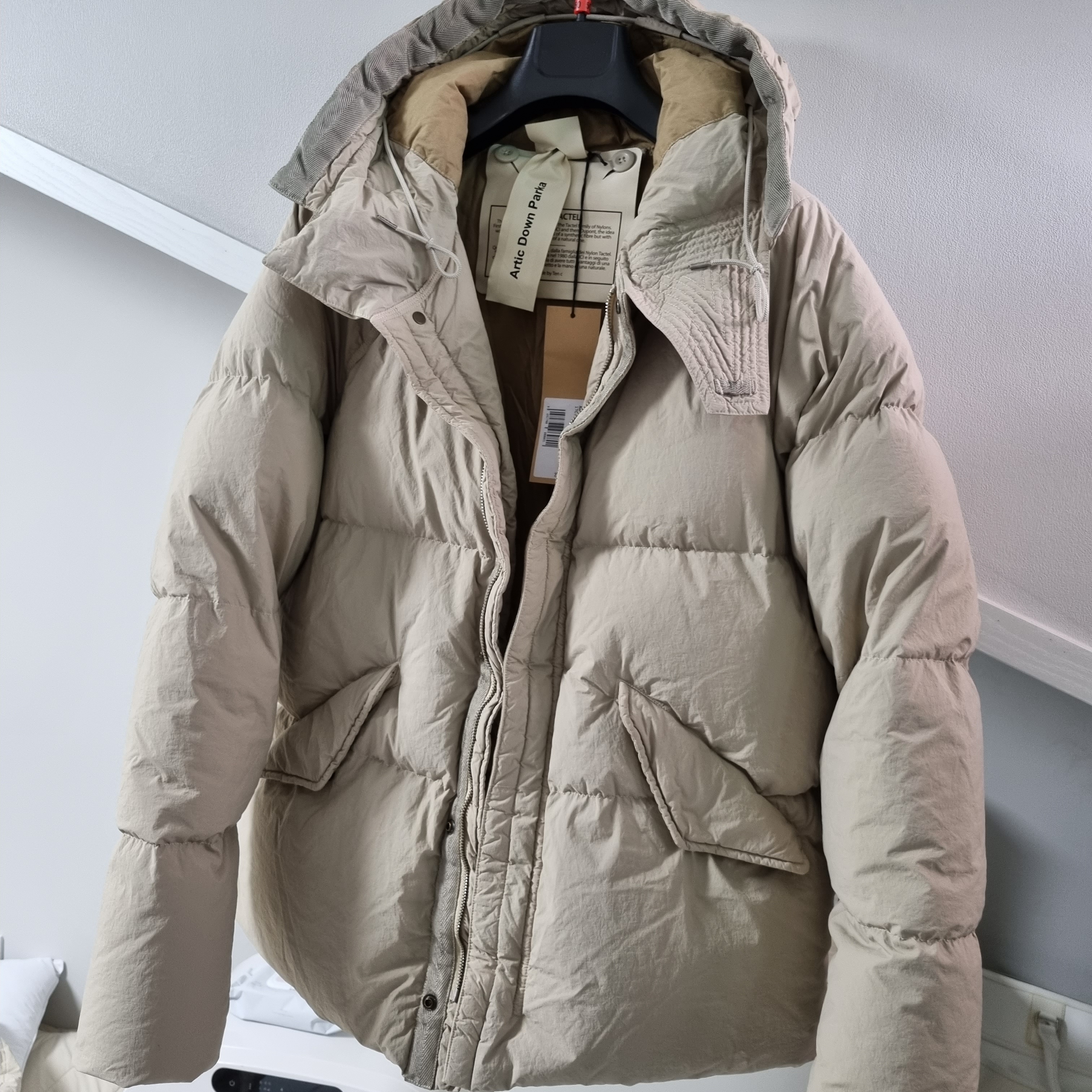 Ten C Artic Down Parka Gauze White 착용 스타일 - 2