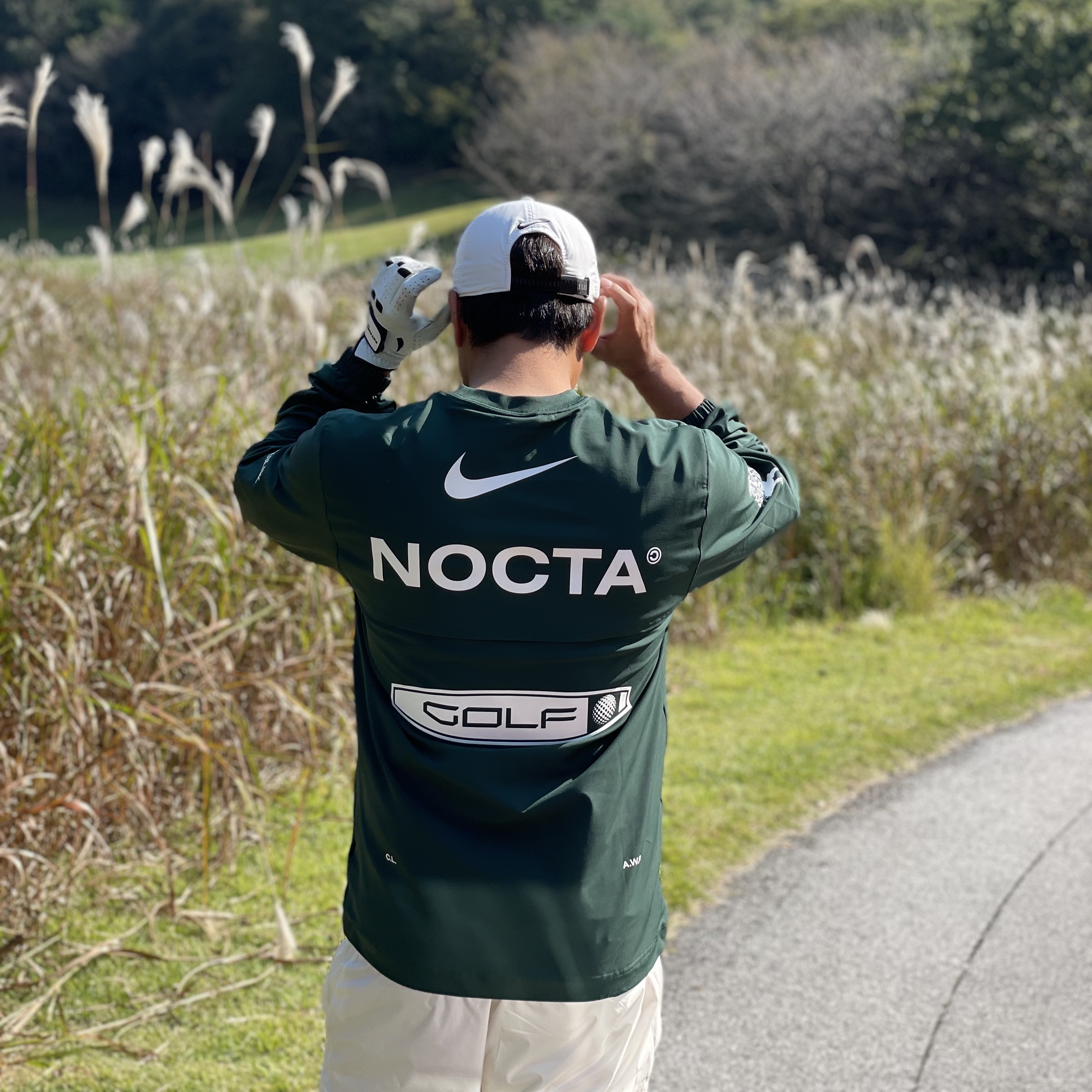 Nike x Drake Nocta Golf Crewneck Top Green - US/EU, Nike x Drake Nocta Golf Pants Sail - Asia 착용 스타일