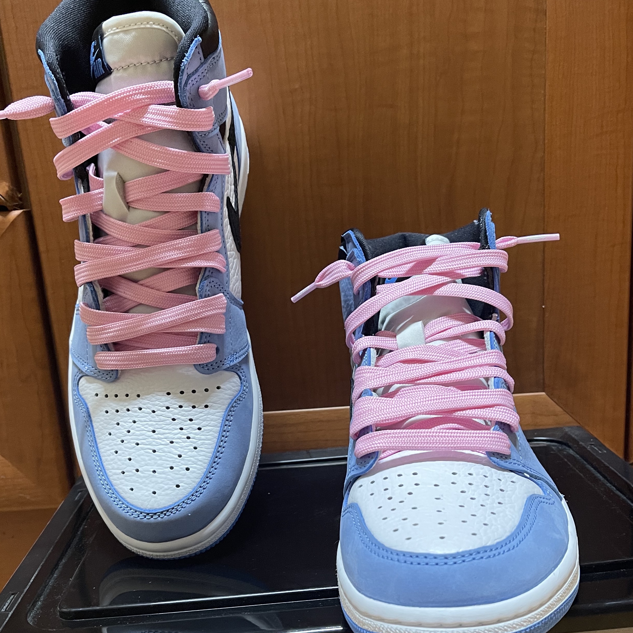 Jordan 1 Retro High OG University Blue 착용 스타일