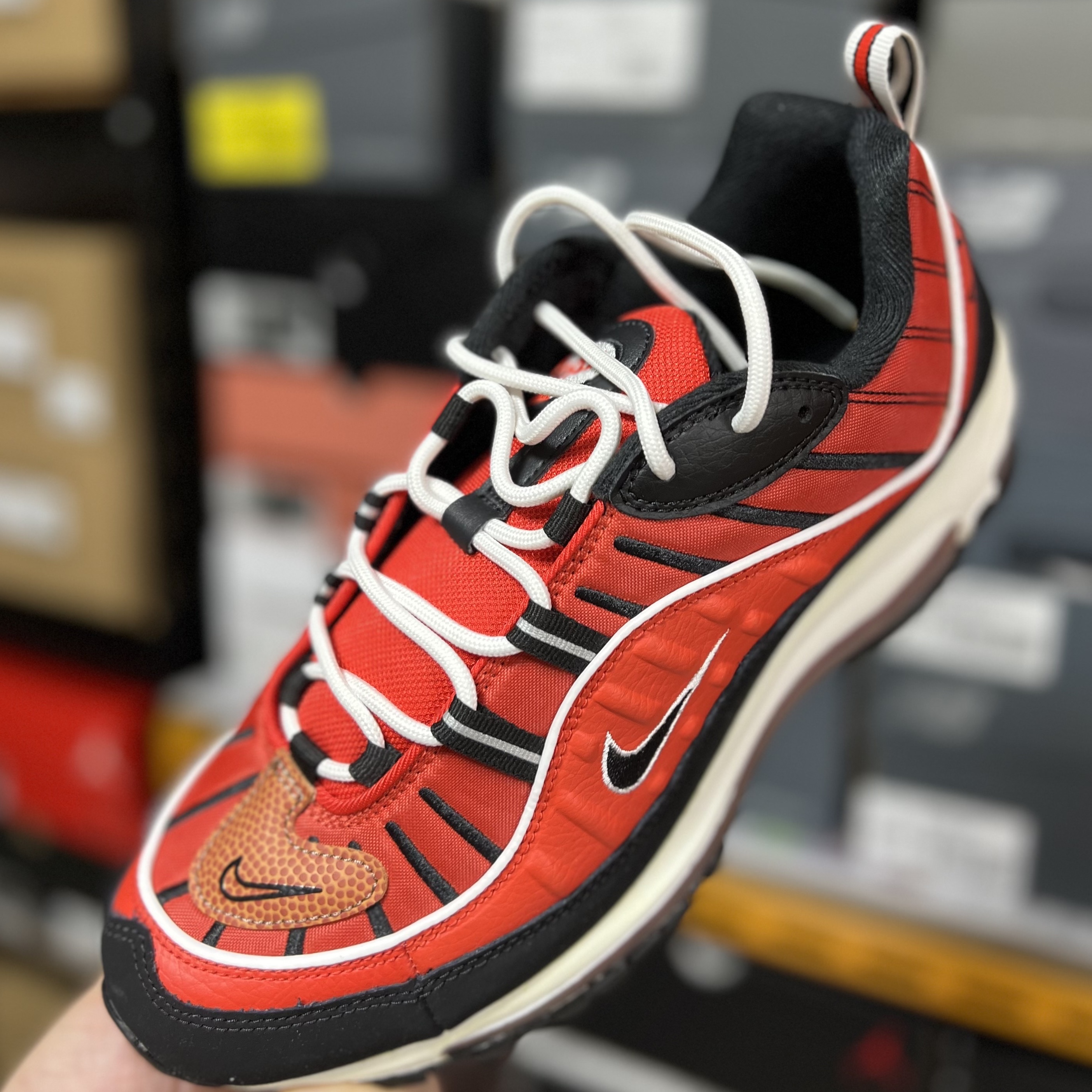 Nike Air Max 98 Habanero Red Black 착용 스타일 - 1