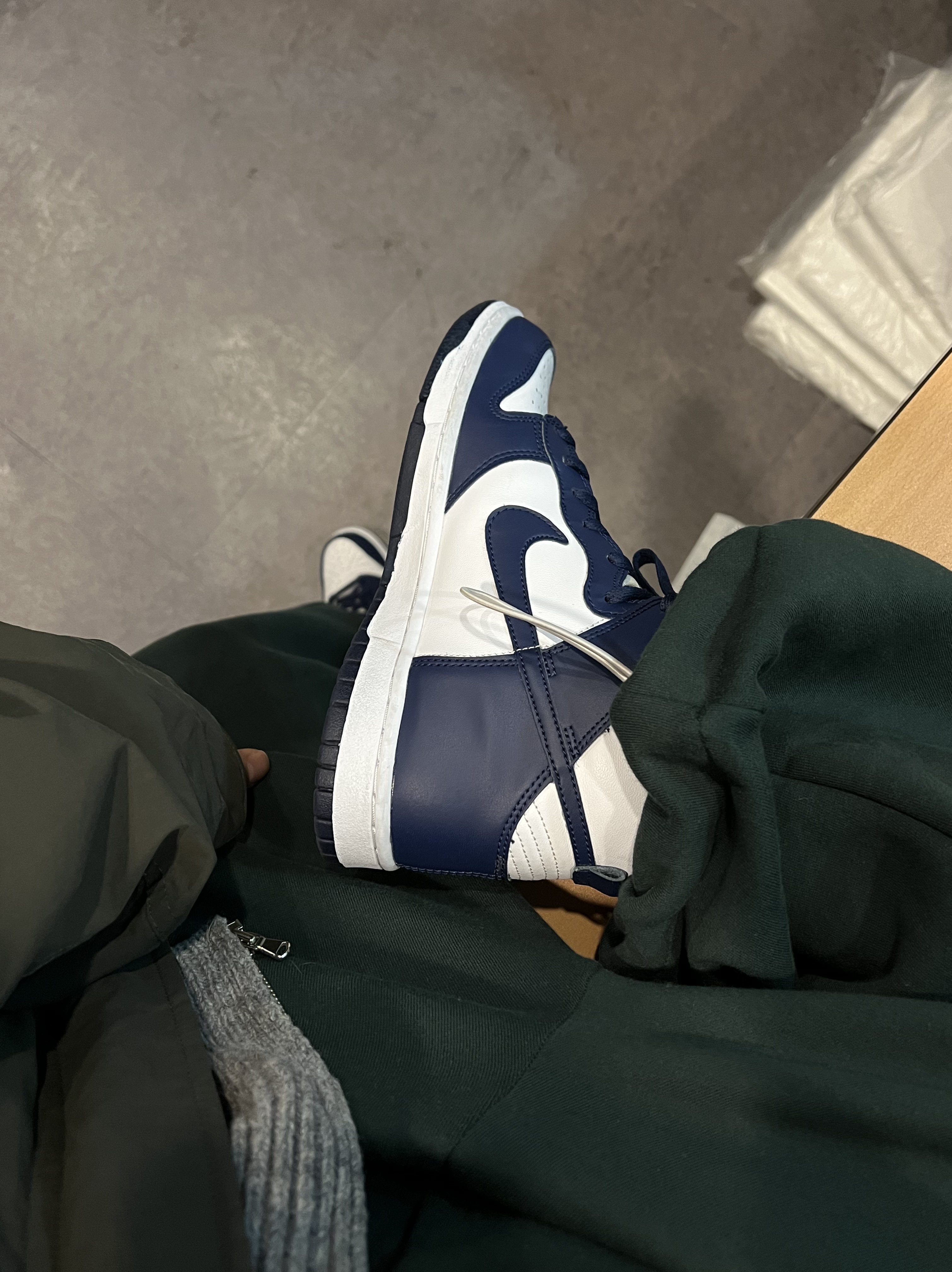 Nike Dunk High Retro Championship Navy 착용 스타일