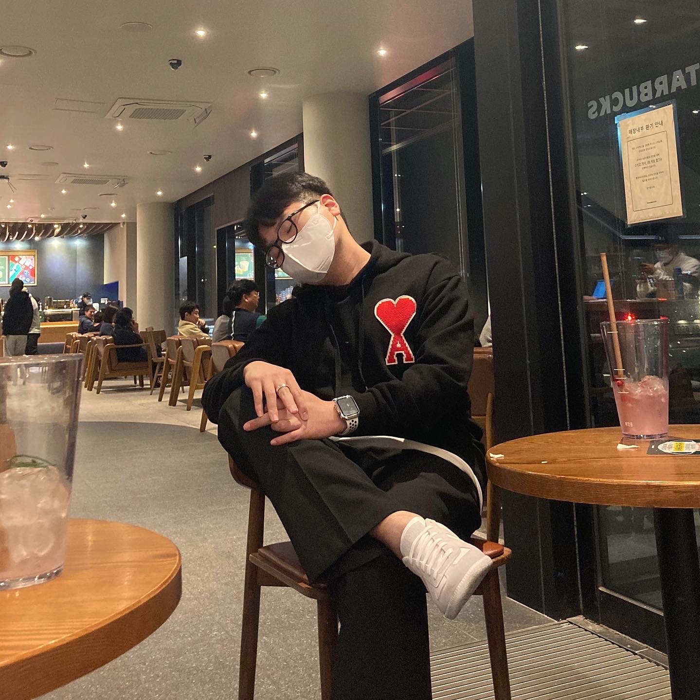 Maison Margiela Calfskin Replica Sneakers White 착용 스타일 - 1